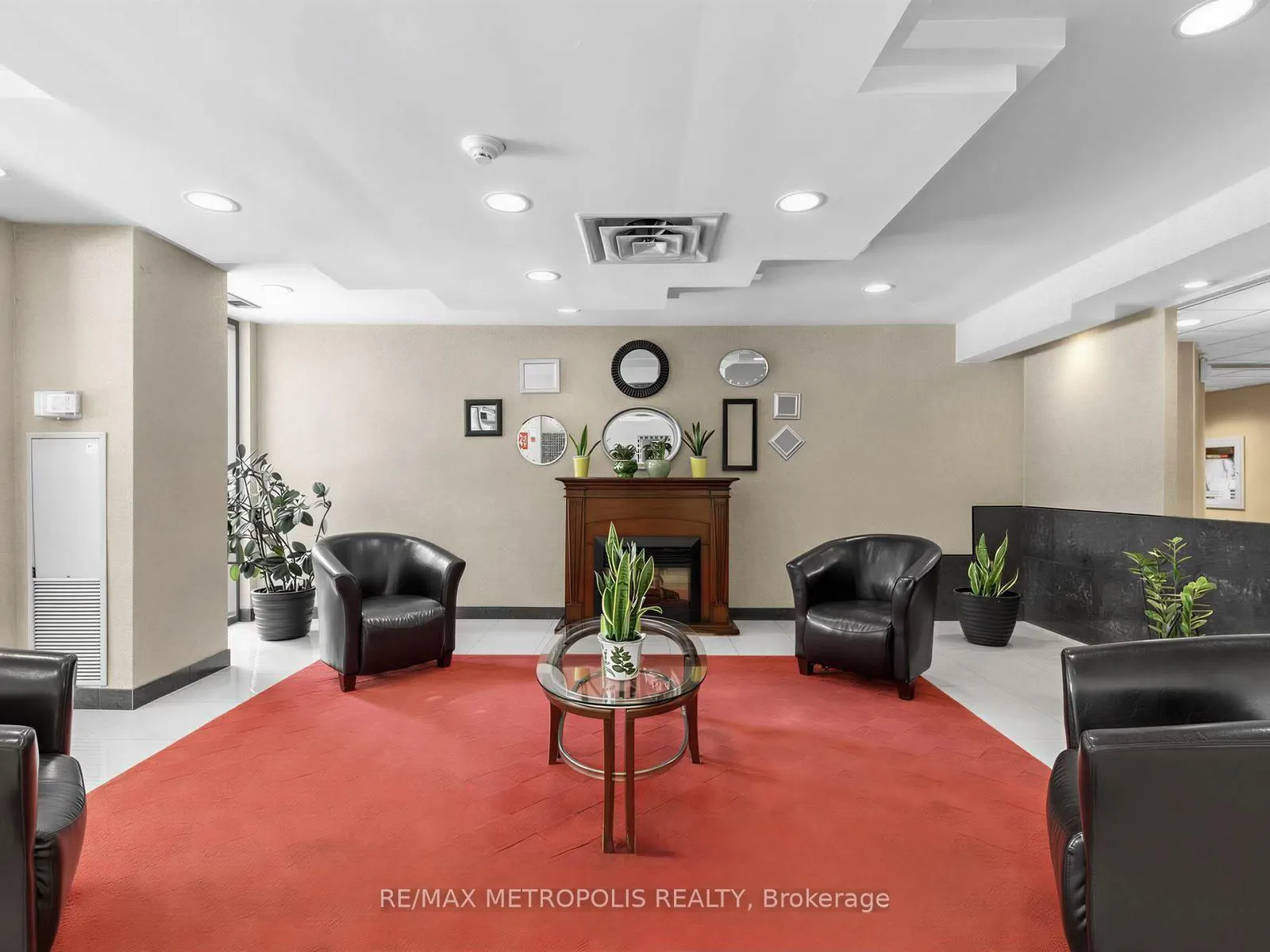 Photo 3 of Unit 210, 300 Webb Drive, Mississauga, City Centre — HOMEH