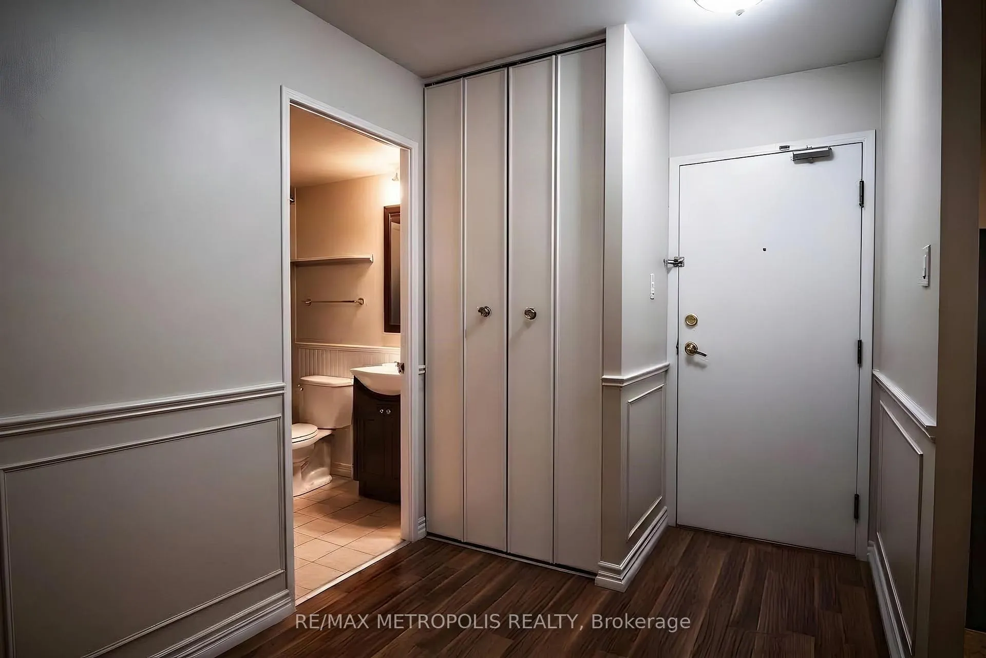 Photo 9 of Unit 210, 300 Webb Drive, Mississauga, City Centre — HOMEH