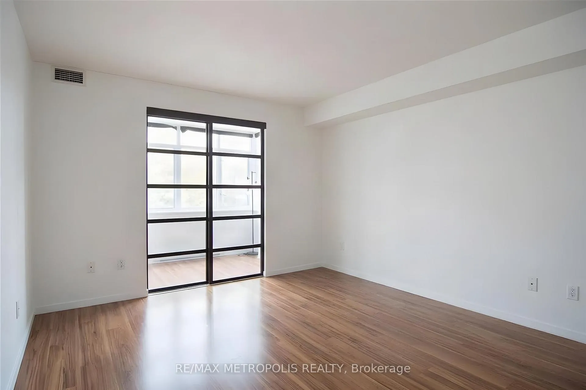 Photo 11 of Unit 210, 300 Webb Drive, Mississauga, City Centre — HOMEH