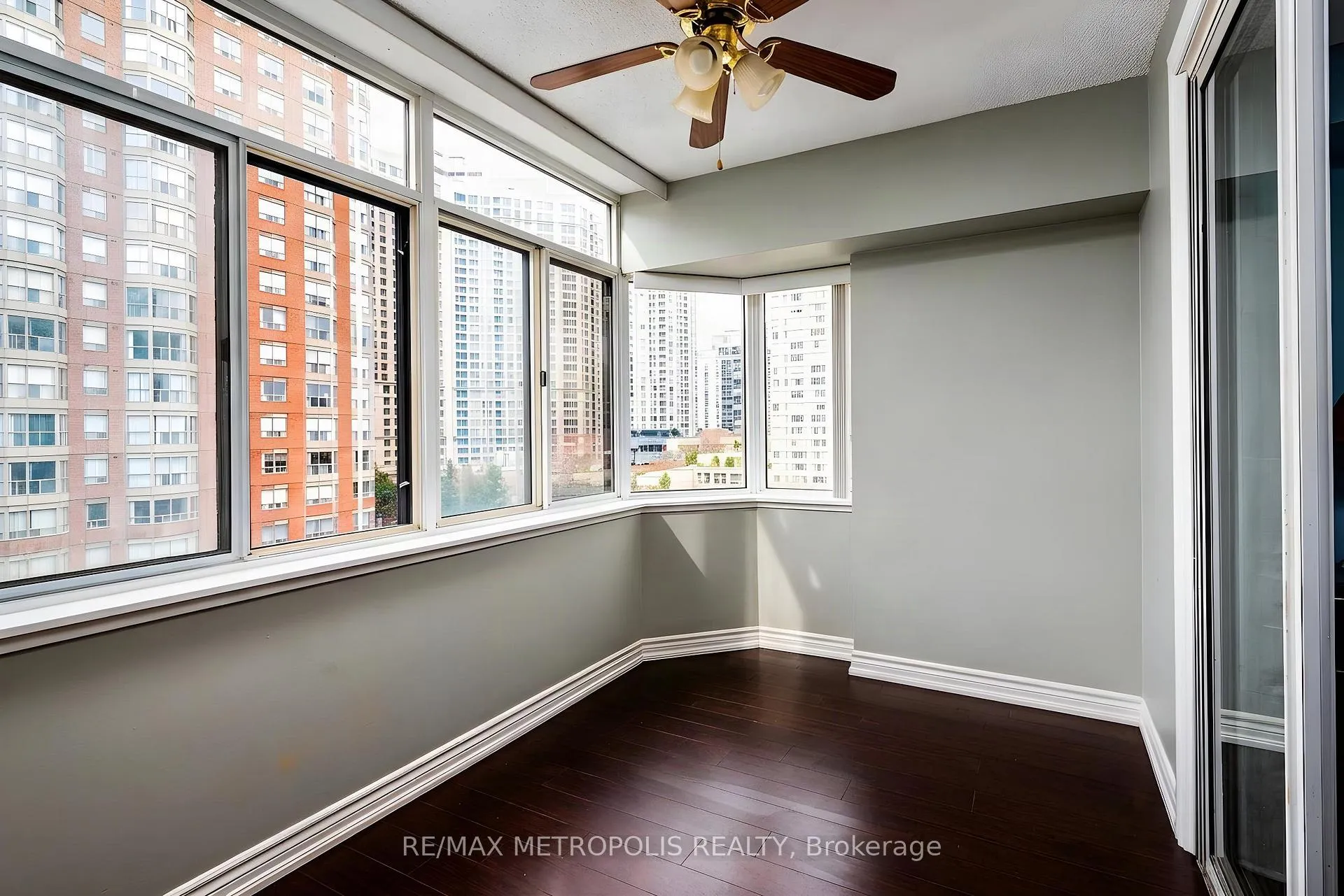 Photo 12 of Unit 210, 300 Webb Drive, Mississauga, City Centre — HOMEH