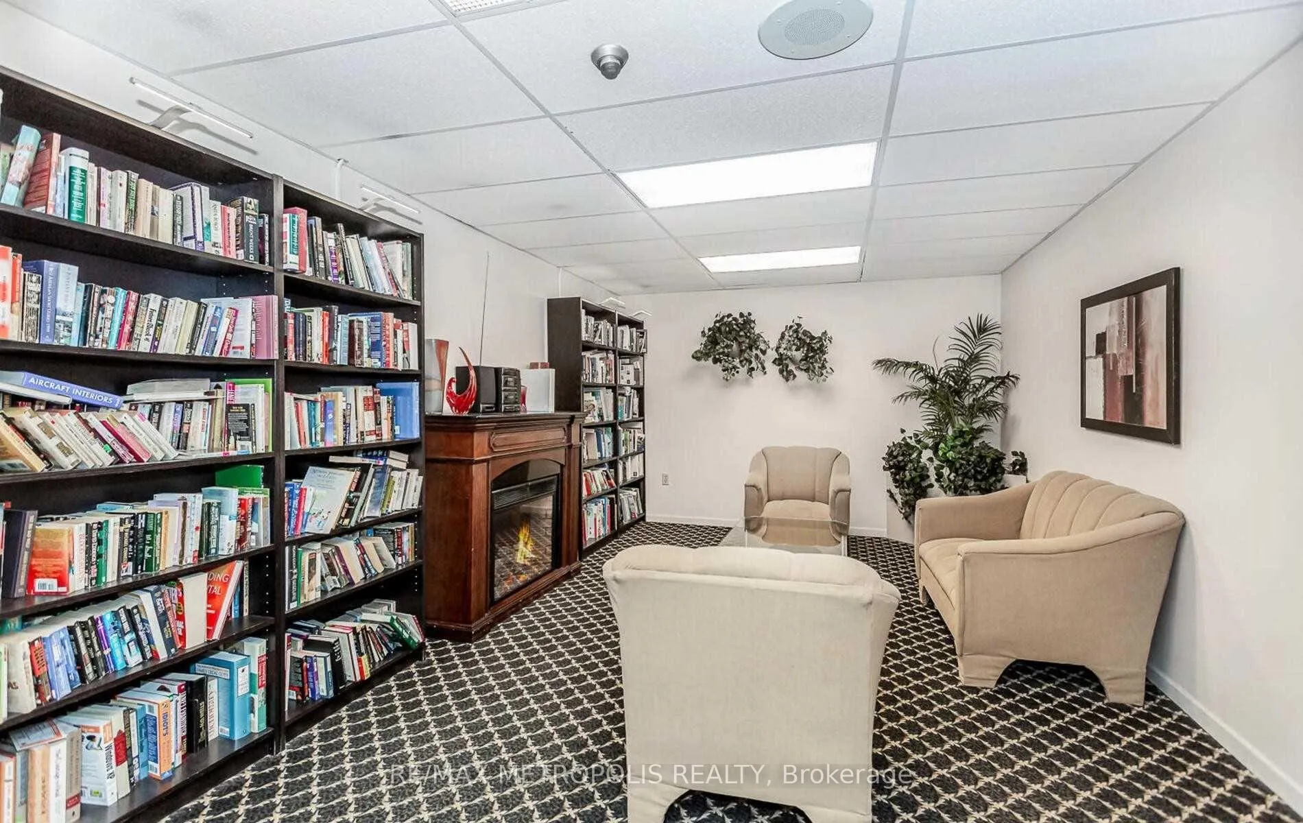 Photo 14 of Unit 210, 300 Webb Drive, Mississauga, City Centre — HOMEH