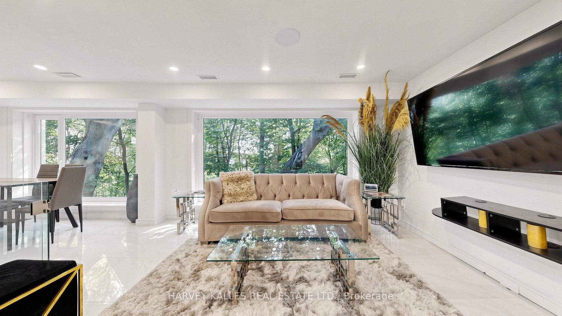 Photo 6 of 23A Donwoods Drive, North York, Bridle Path-Sunnybrook-York Mills — HOMEH