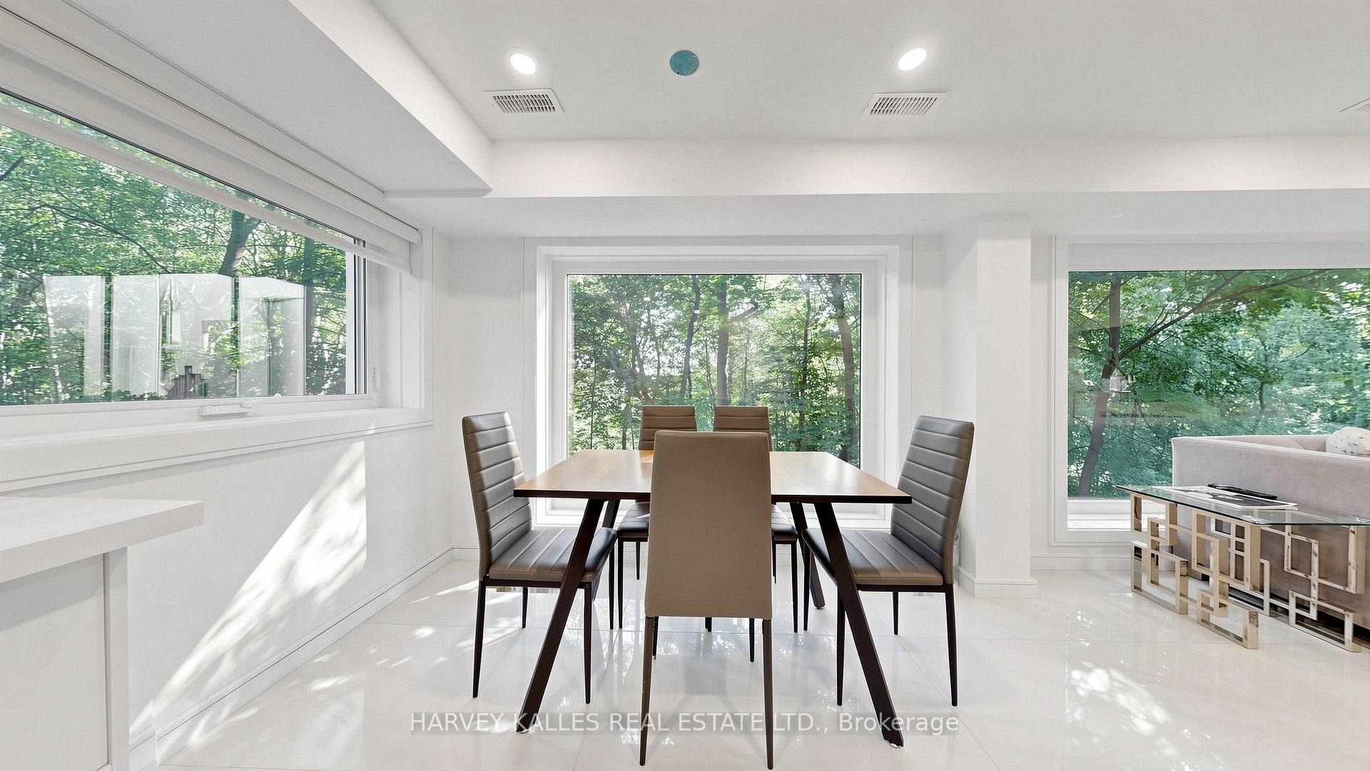 Photo 11 of 23A Donwoods Drive, North York, Bridle Path-Sunnybrook-York Mills — HOMEH