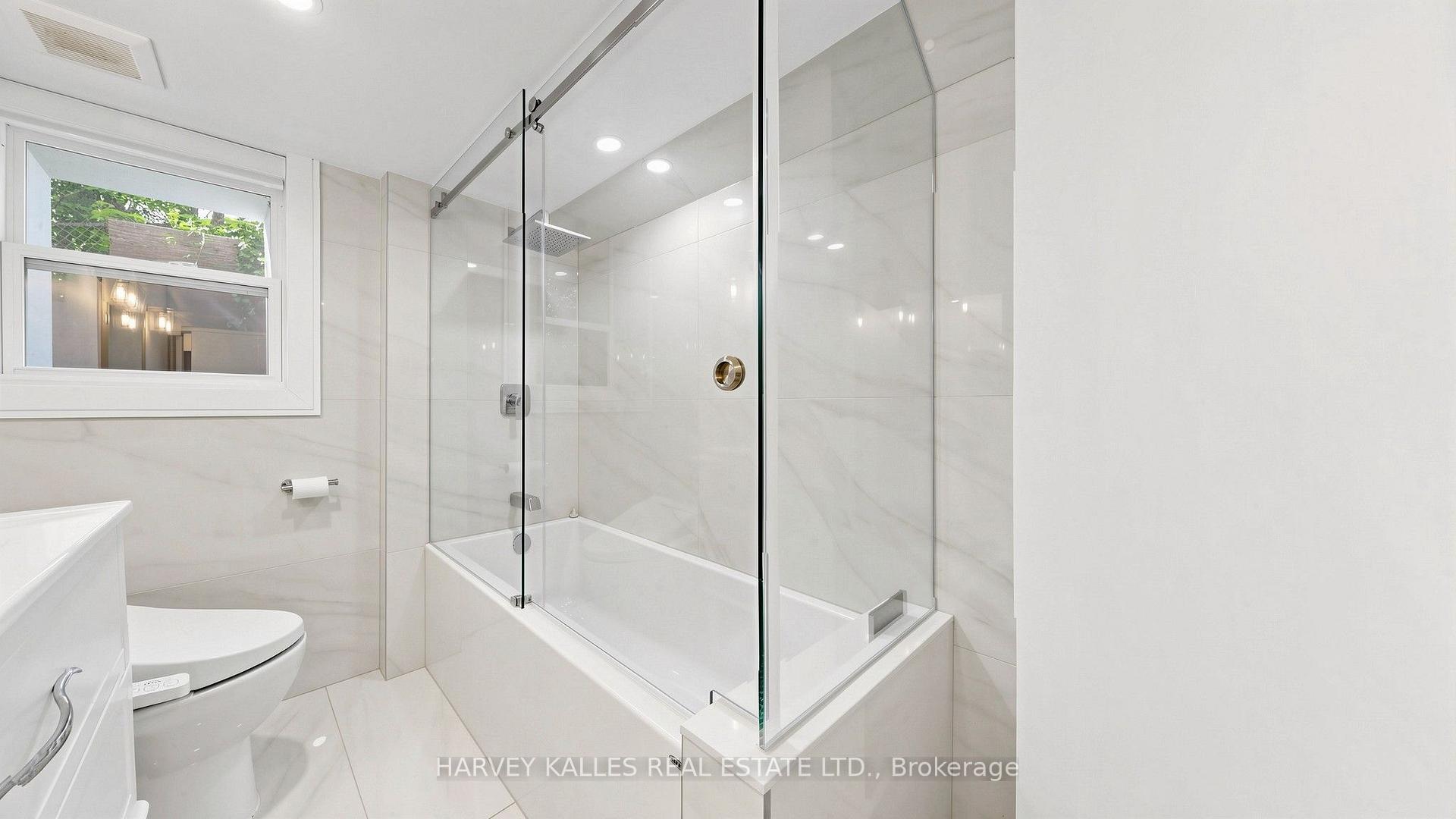 Photo 34 of 23A Donwoods Drive, North York, Bridle Path-Sunnybrook-York Mills — HOMEH