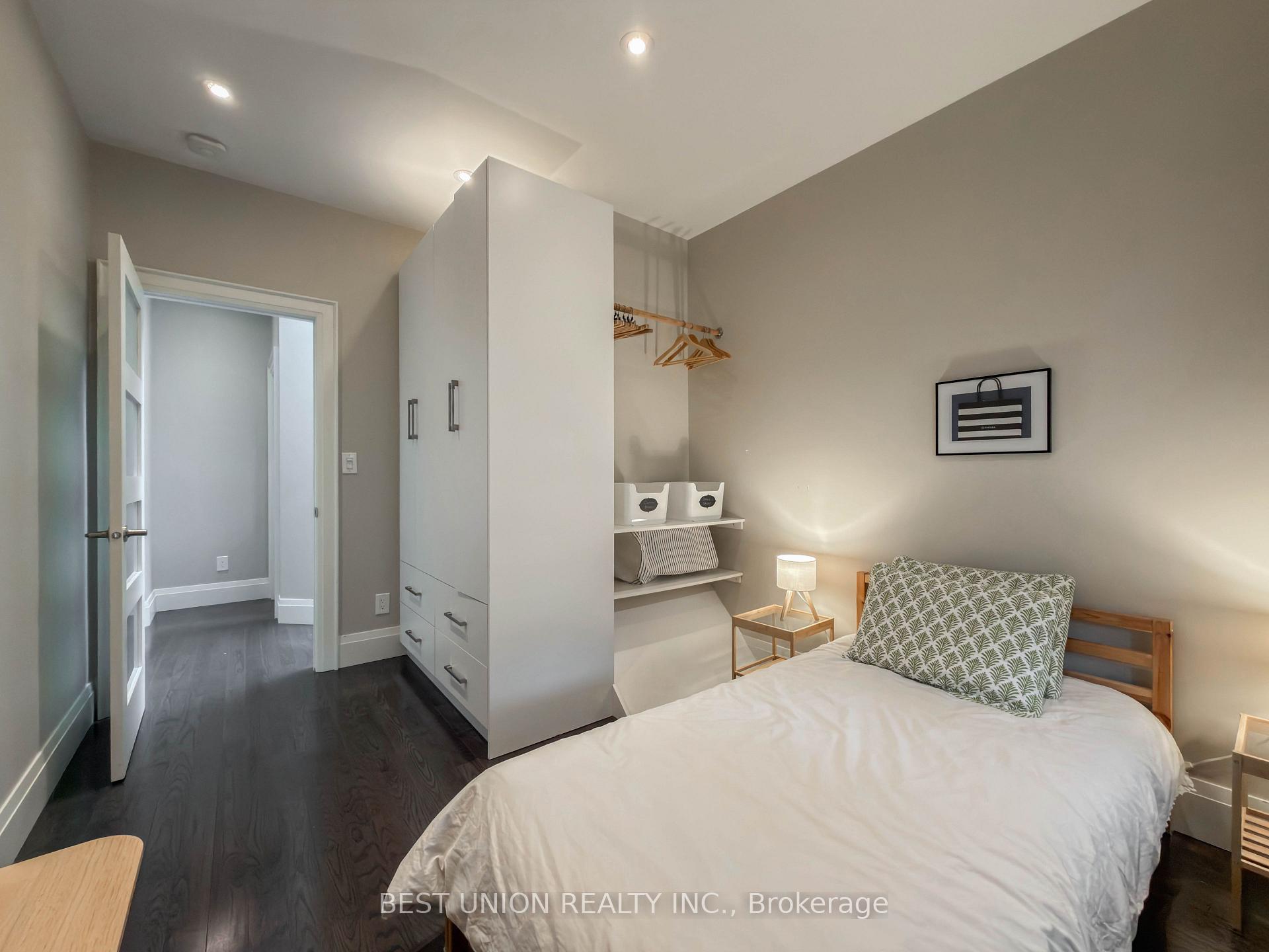 Photo 19 of 34 Maxwell Avenue, Toronto, Yonge-Eglinton — HOMEH