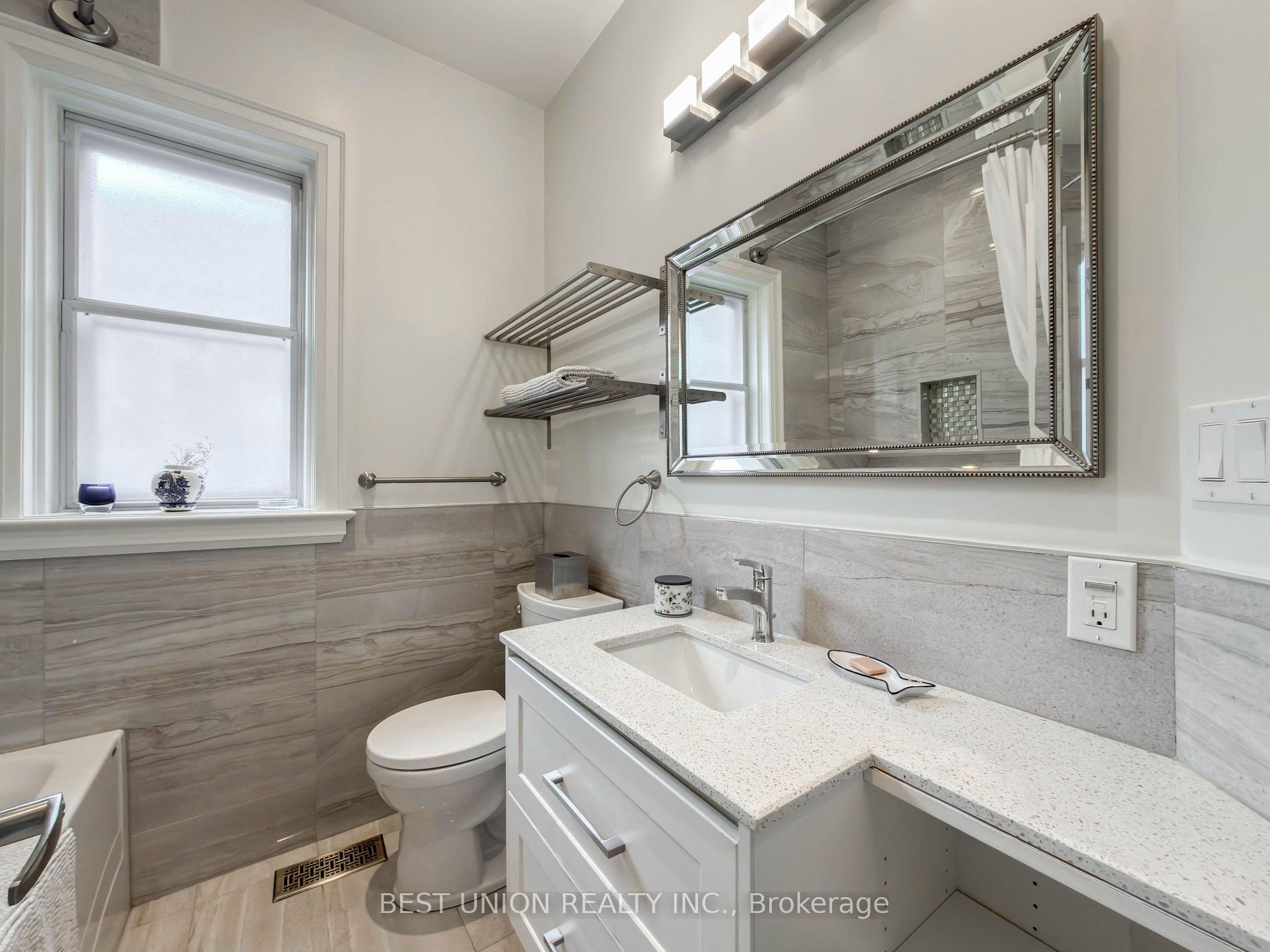 Photo 21 of 34 Maxwell Avenue, Toronto, Yonge-Eglinton — HOMEH