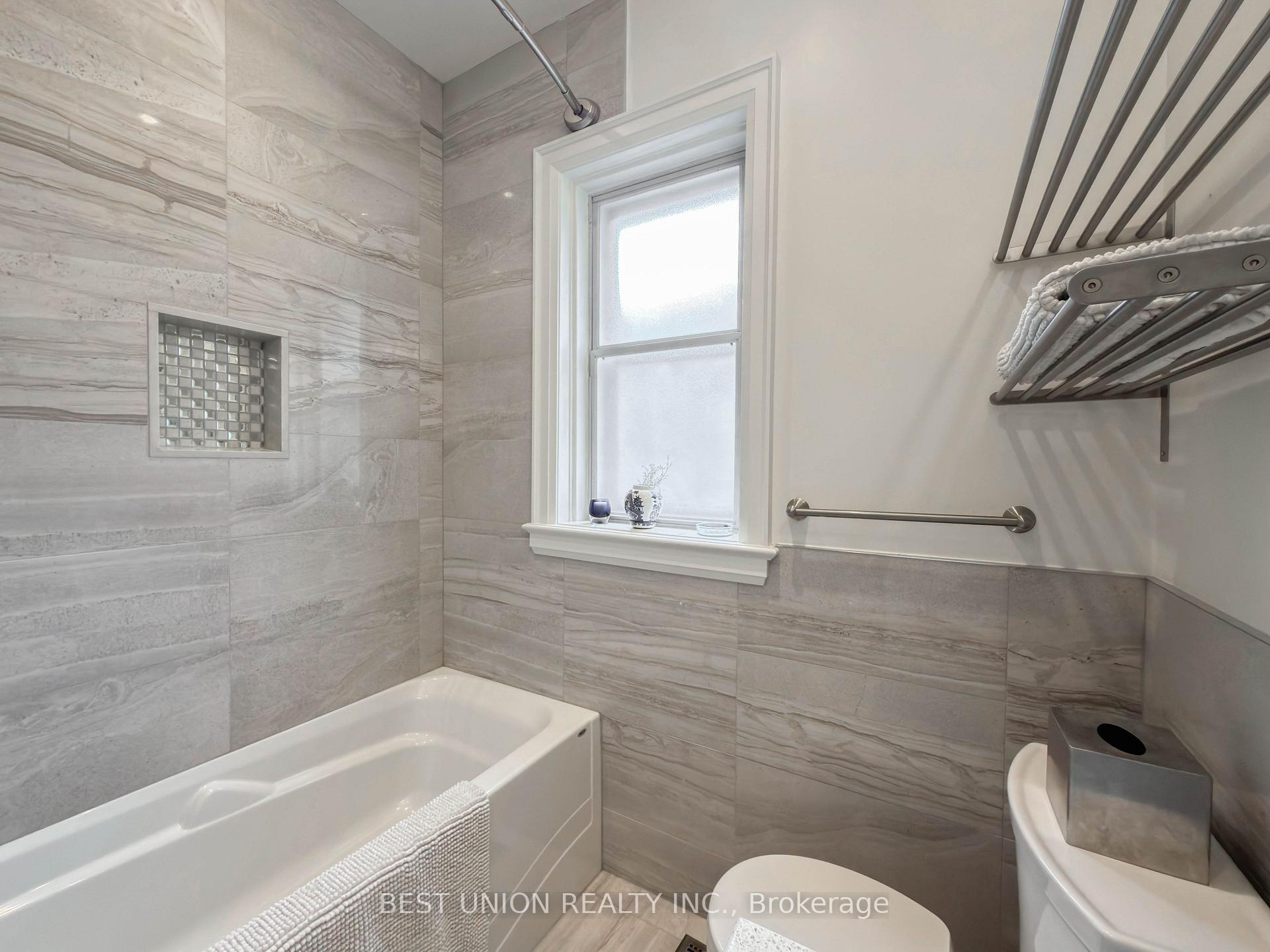 Photo 24 of 34 Maxwell Avenue, Toronto, Yonge-Eglinton — HOMEH