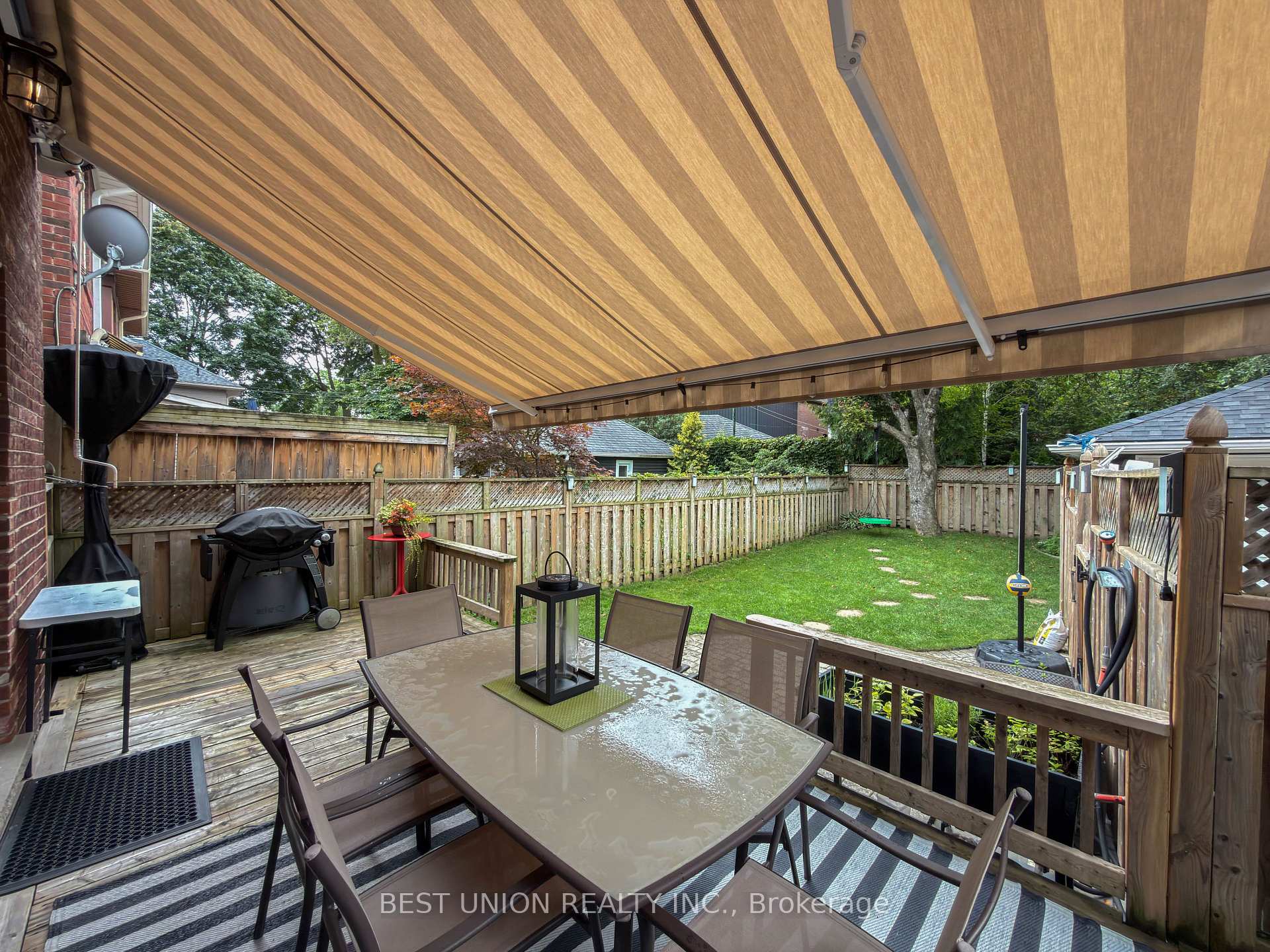 Photo 26 of 34 Maxwell Avenue, Toronto, Yonge-Eglinton — HOMEH