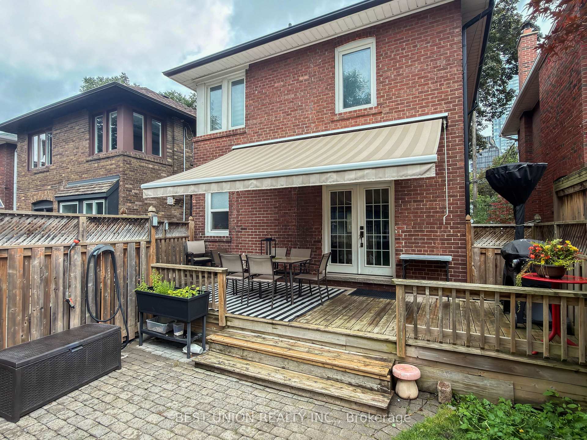 Photo 28 of 34 Maxwell Avenue, Toronto, Yonge-Eglinton — HOMEH