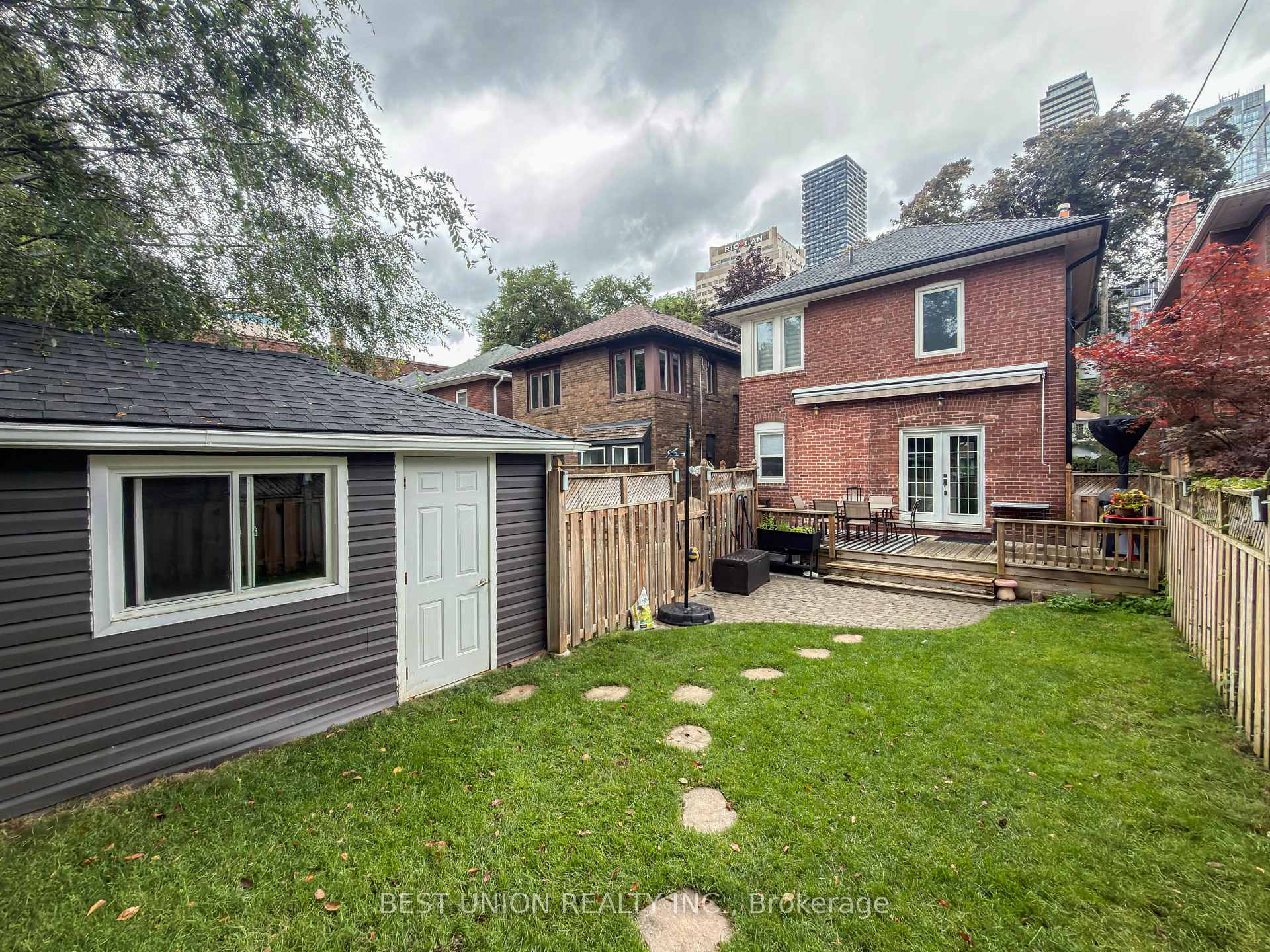 Photo 31 of 34 Maxwell Avenue, Toronto, Yonge-Eglinton — HOMEH