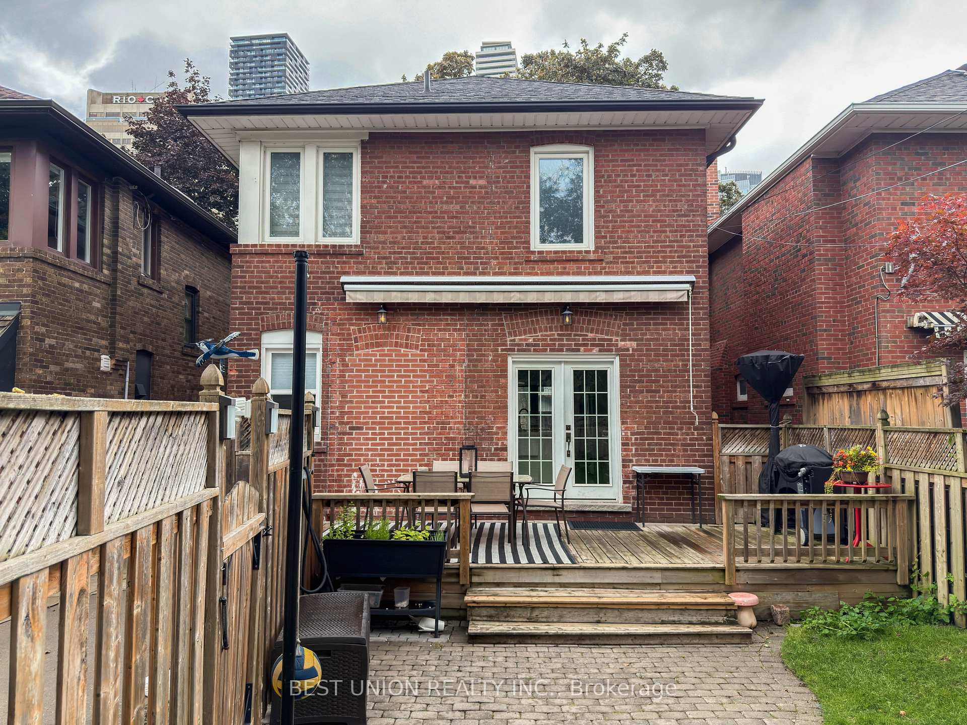 Photo 32 of 34 Maxwell Avenue, Toronto, Yonge-Eglinton — HOMEH