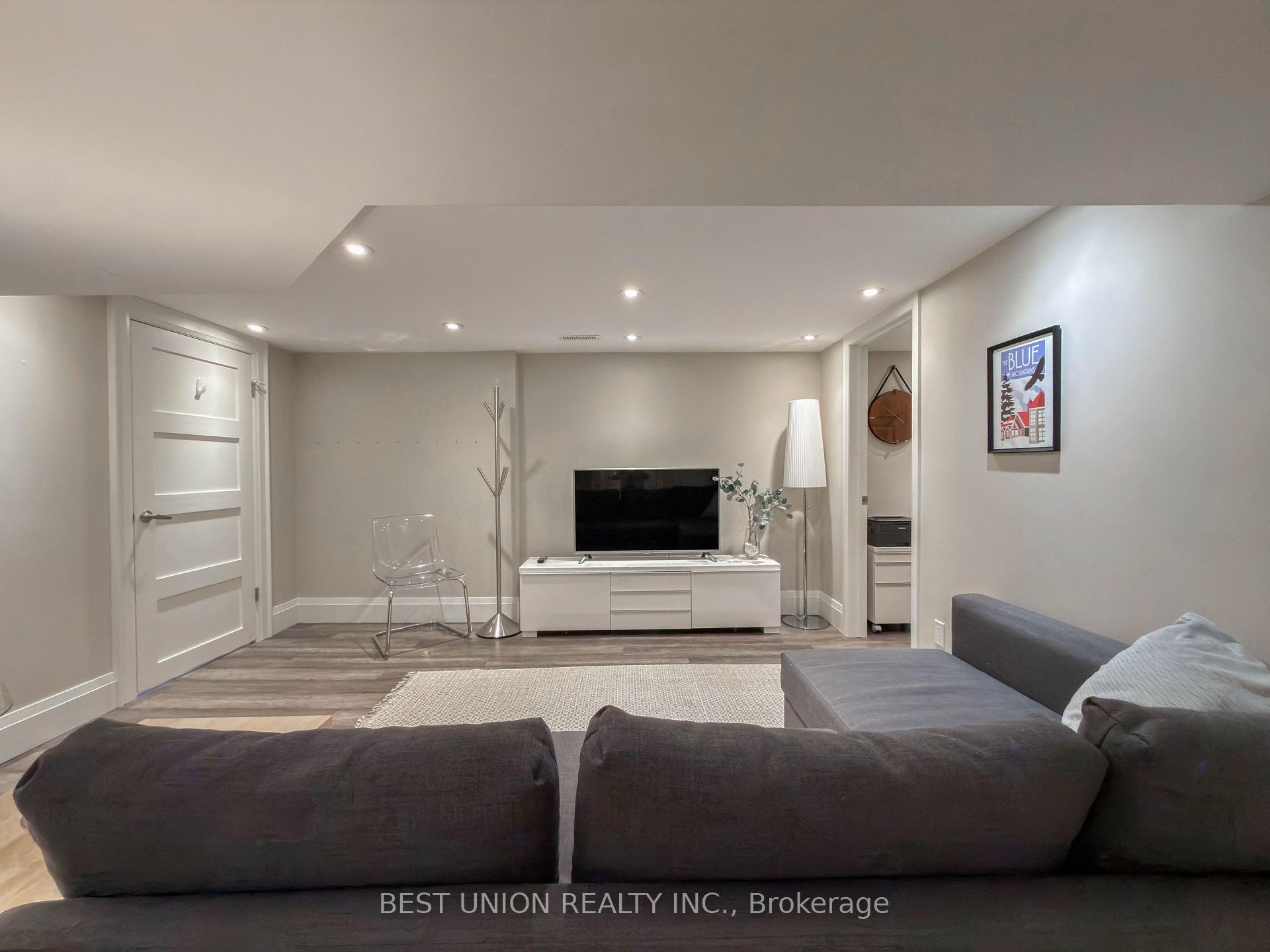 Photo 36 of 34 Maxwell Avenue, Toronto, Yonge-Eglinton — HOMEH