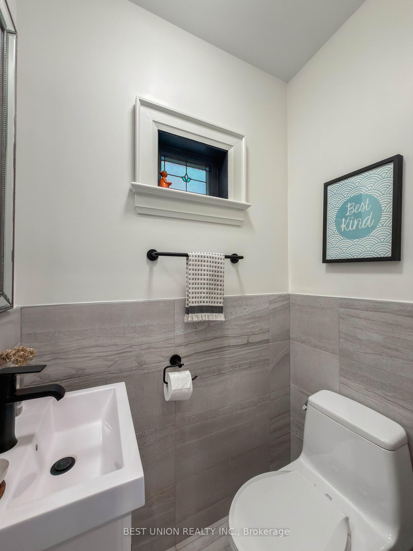 Photo 41 of 34 Maxwell Avenue, Toronto, Yonge-Eglinton — HOMEH