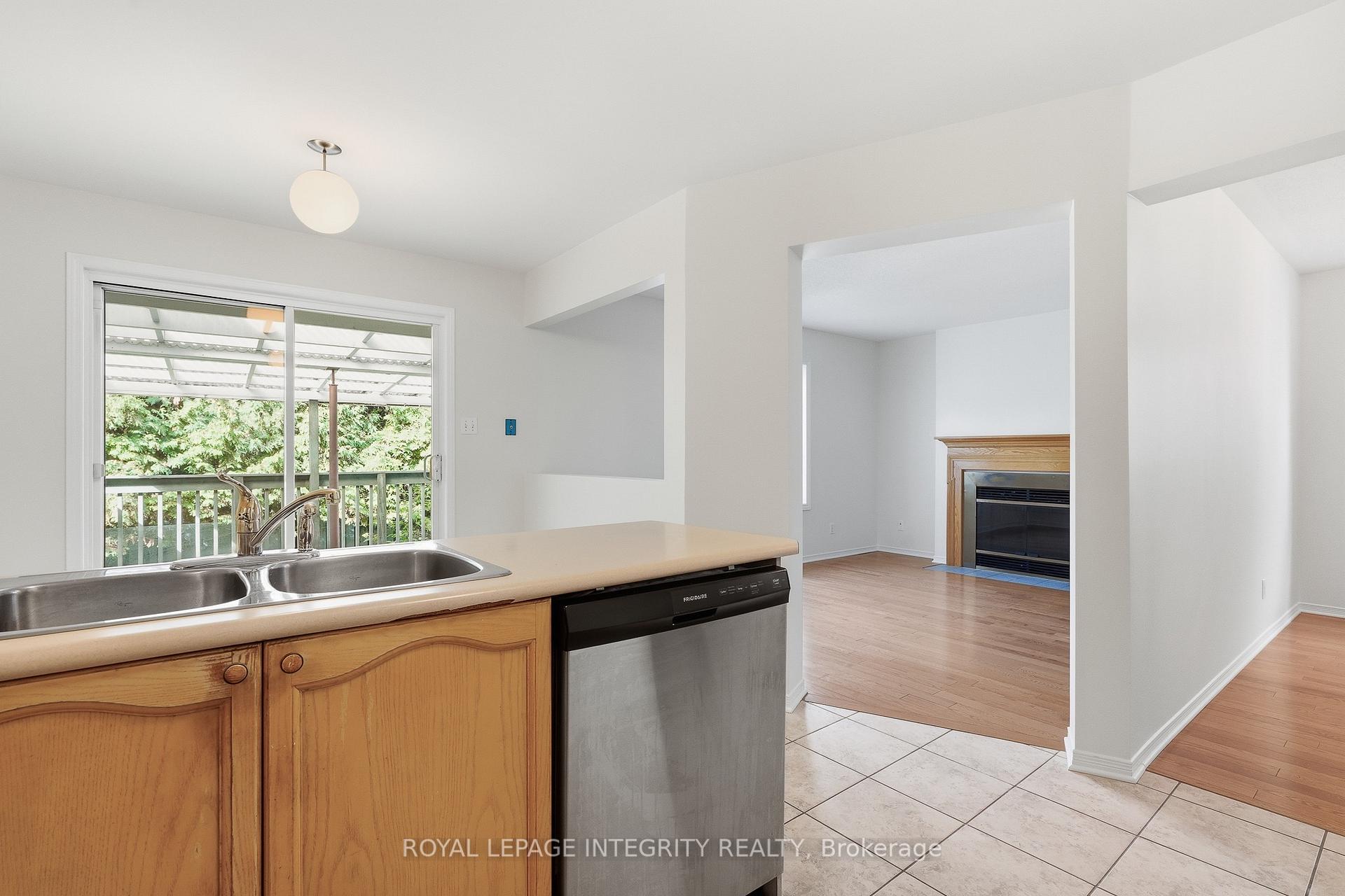 Photo 18 of 6536 Tooney Drive, Ottawa, Orleans/Sunridge — HOMEH