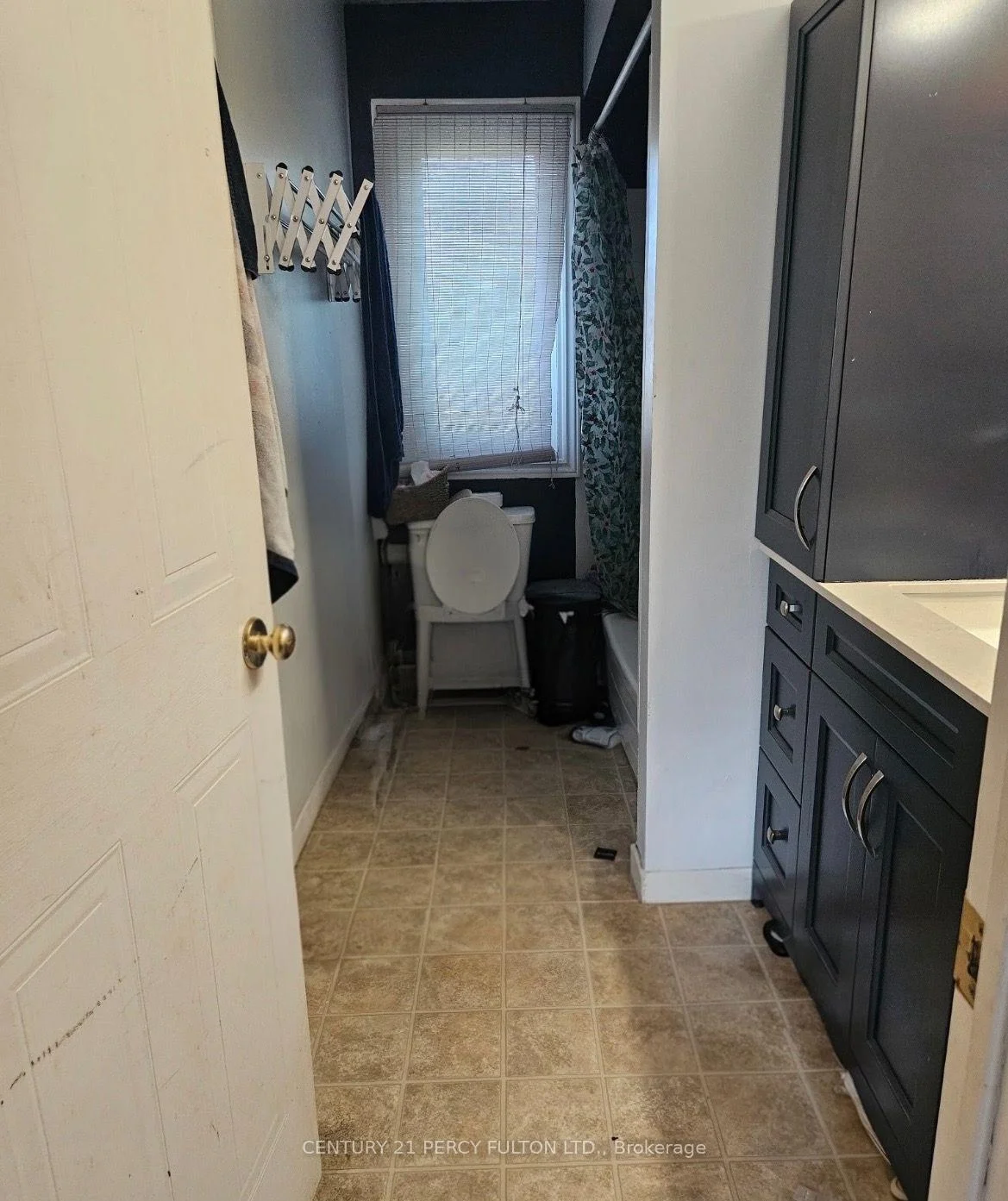 Photo 6 of 261 Mary Anne Drive, Barrie, Painswick North — HOMEH