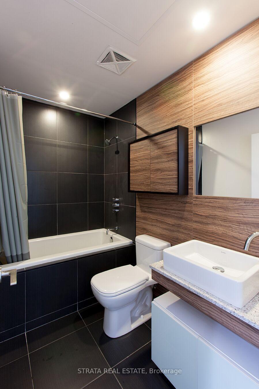 Photo 4 of Unit 308, 75 St Nicholas Street, Toronto, Bay Street Corridor — HOMEH
