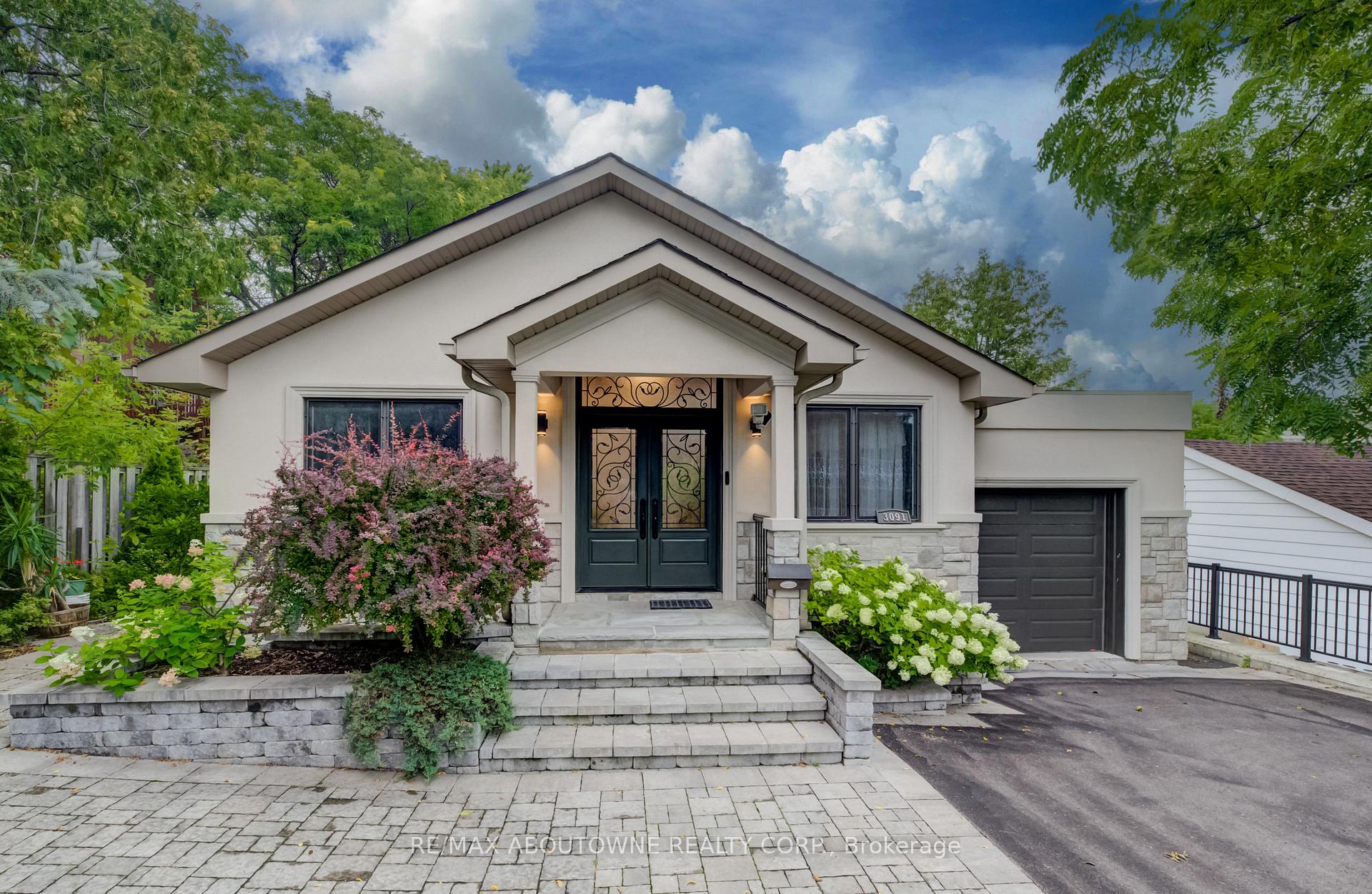 Photo 2 of 3091 Parkerhill Road, Mississauga, Cooksville — HOMEH