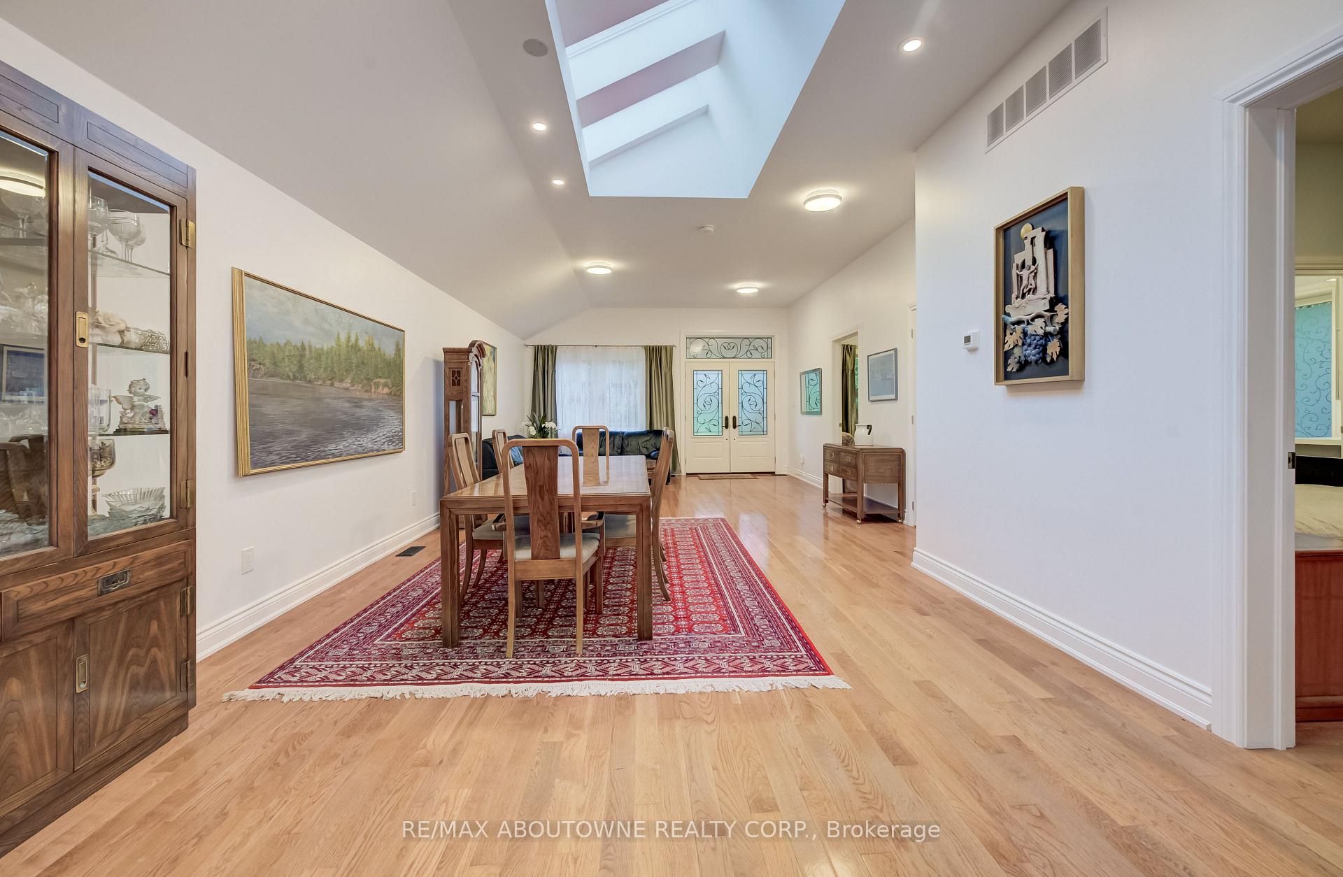Photo 6 of 3091 Parkerhill Road, Mississauga, Cooksville — HOMEH