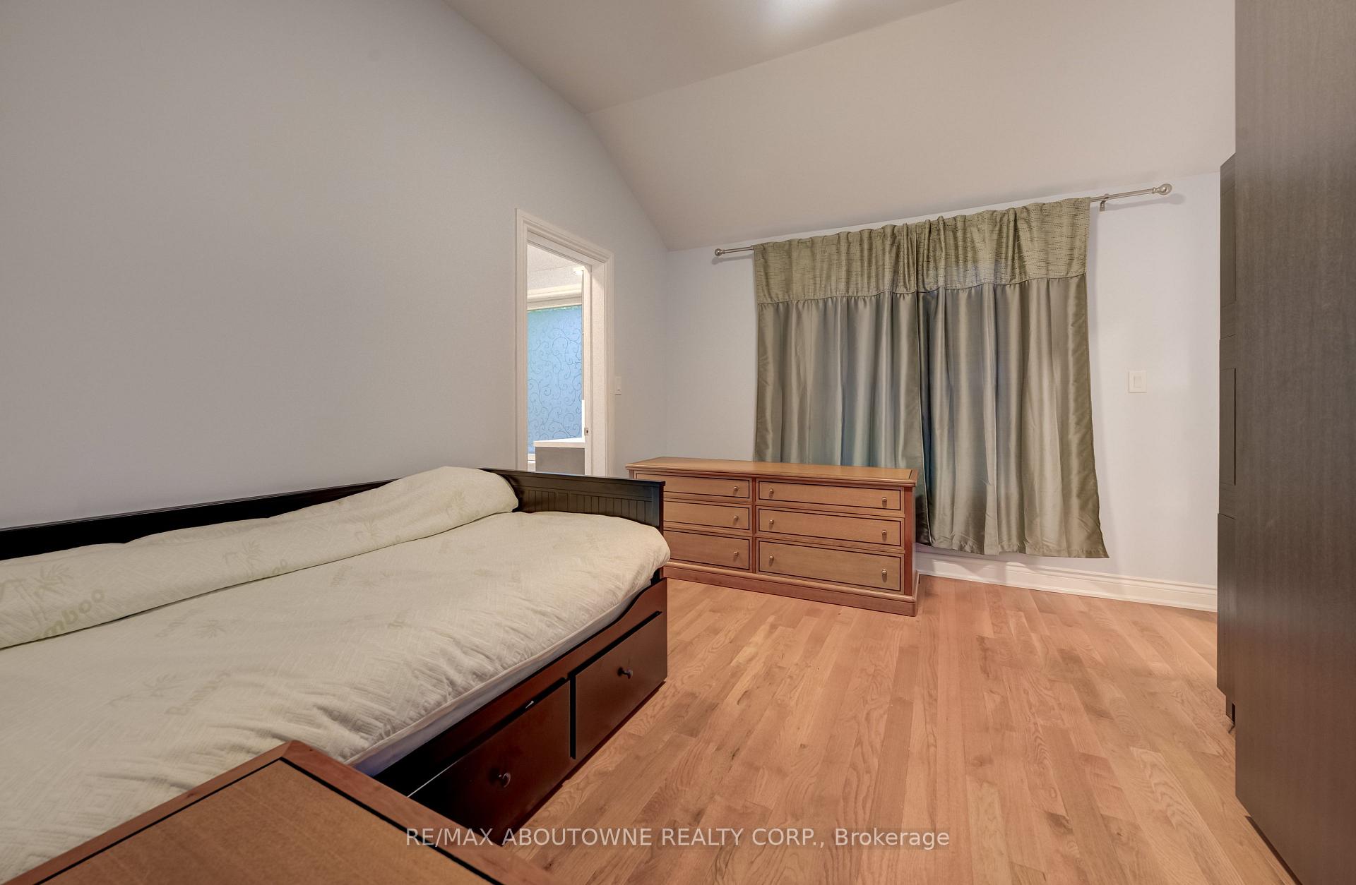 Photo 7 of 3091 Parkerhill Road, Mississauga, Cooksville — HOMEH