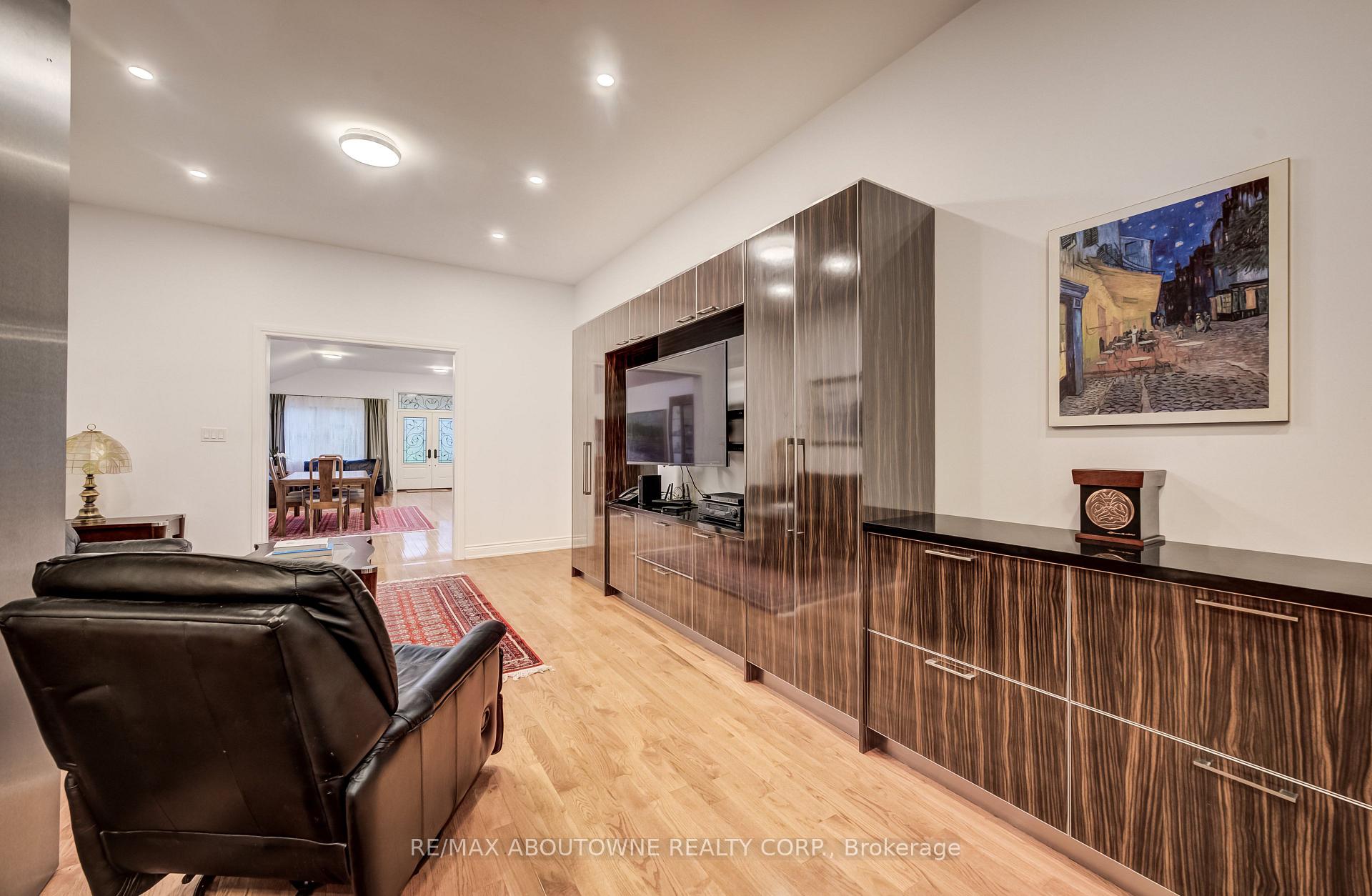 Photo 11 of 3091 Parkerhill Road, Mississauga, Cooksville — HOMEH