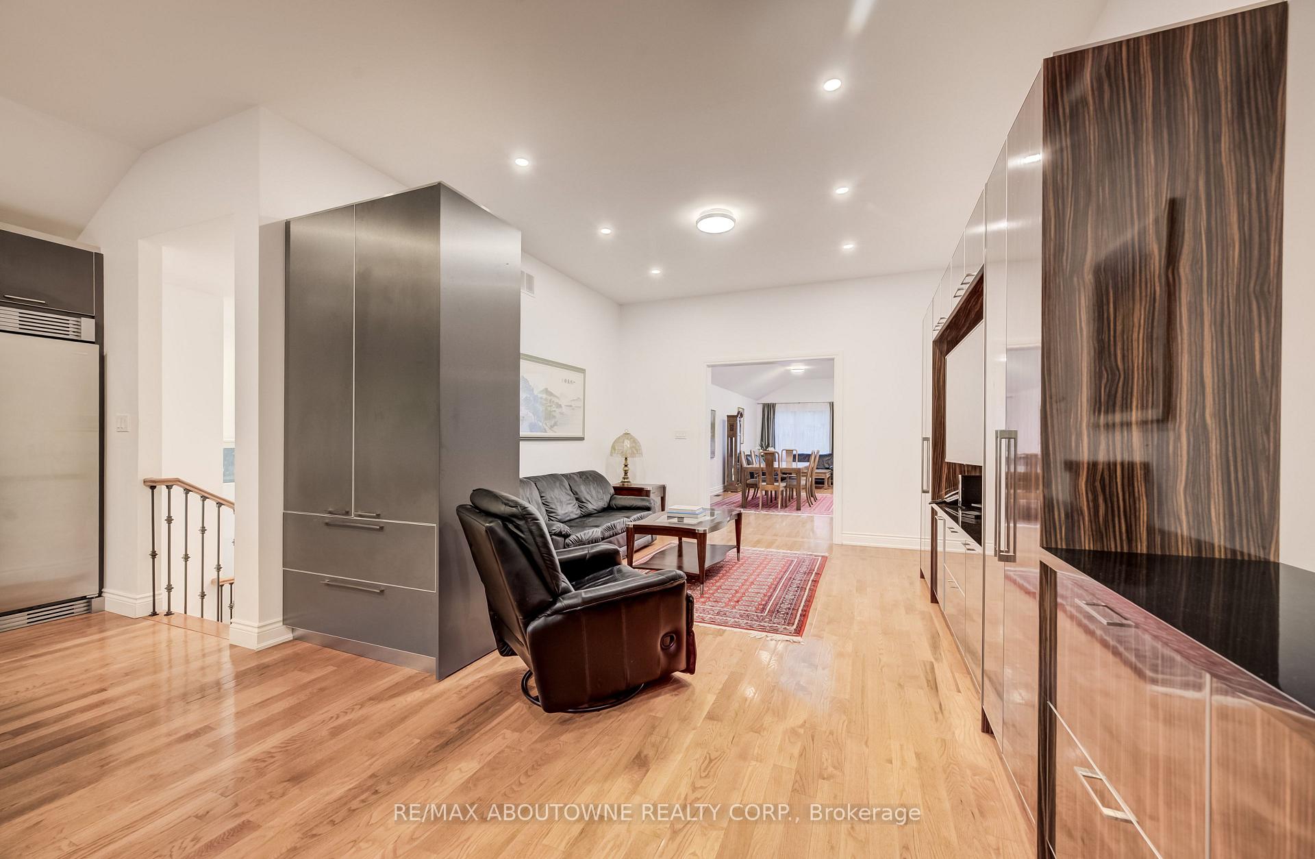 Photo 12 of 3091 Parkerhill Road, Mississauga, Cooksville — HOMEH