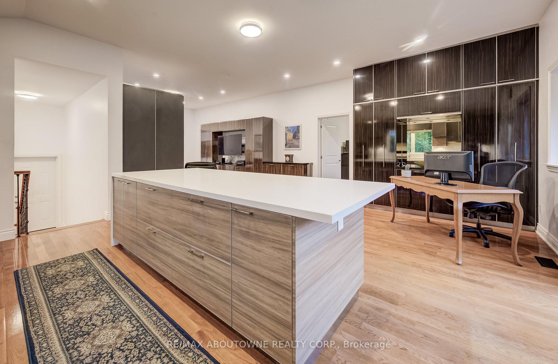 Photo 18 of 3091 Parkerhill Road, Mississauga, Cooksville — HOMEH