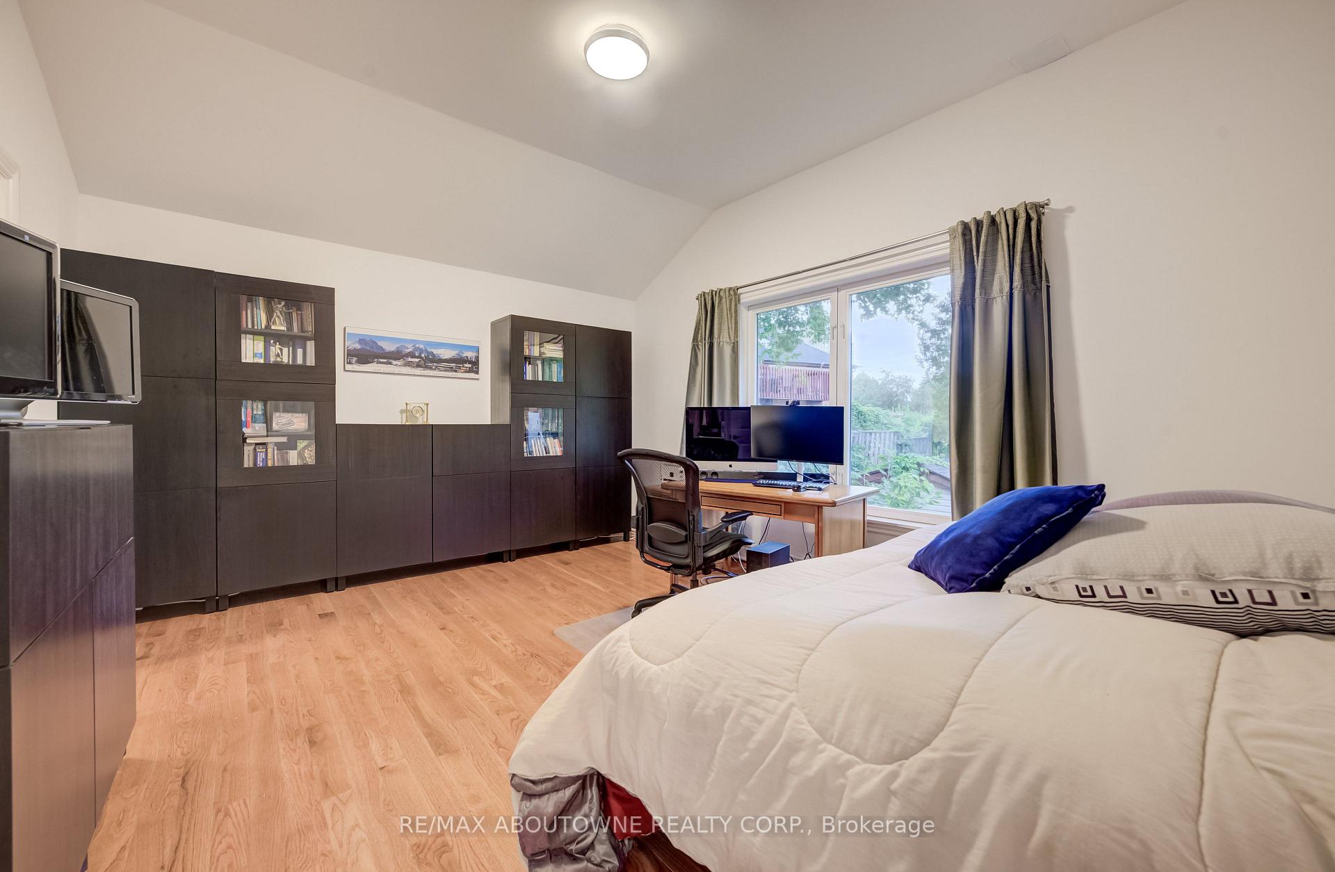 Photo 23 of 3091 Parkerhill Road, Mississauga, Cooksville — HOMEH