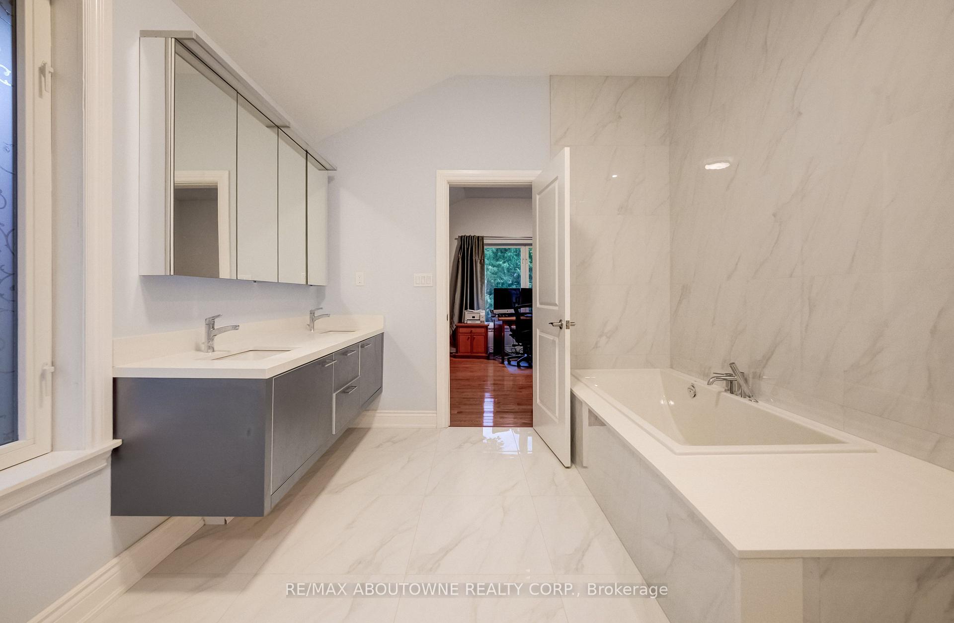 Photo 27 of 3091 Parkerhill Road, Mississauga, Cooksville — HOMEH
