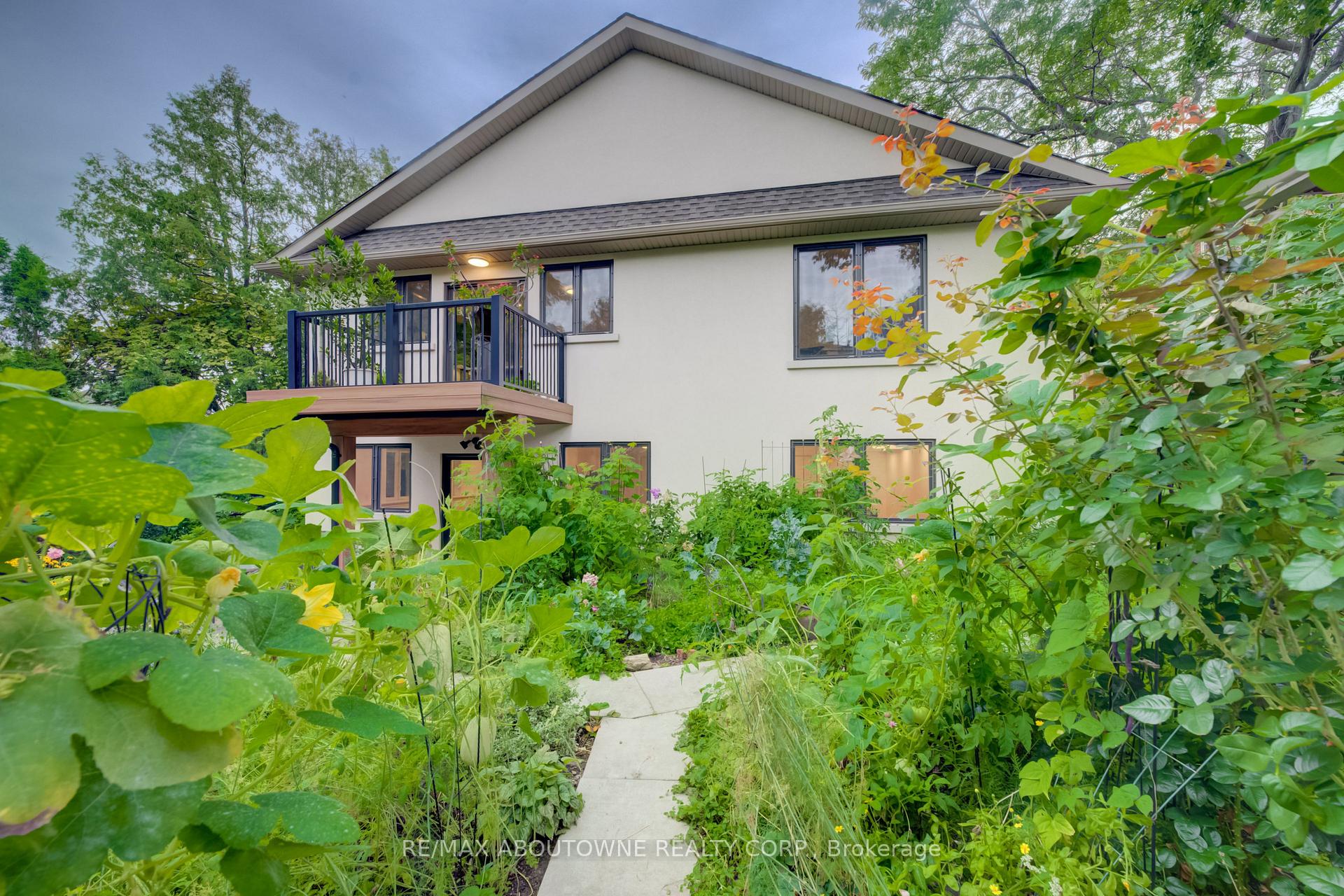 Photo 40 of 3091 Parkerhill Road, Mississauga, Cooksville — HOMEH