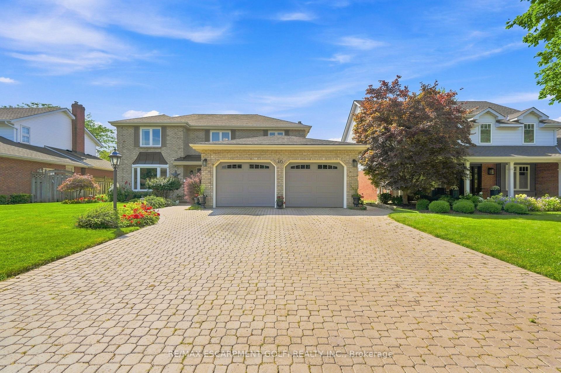 Photo 2 of 40 Dalemere Crescent, St. Catharines, Martindale Pond — HOMEH