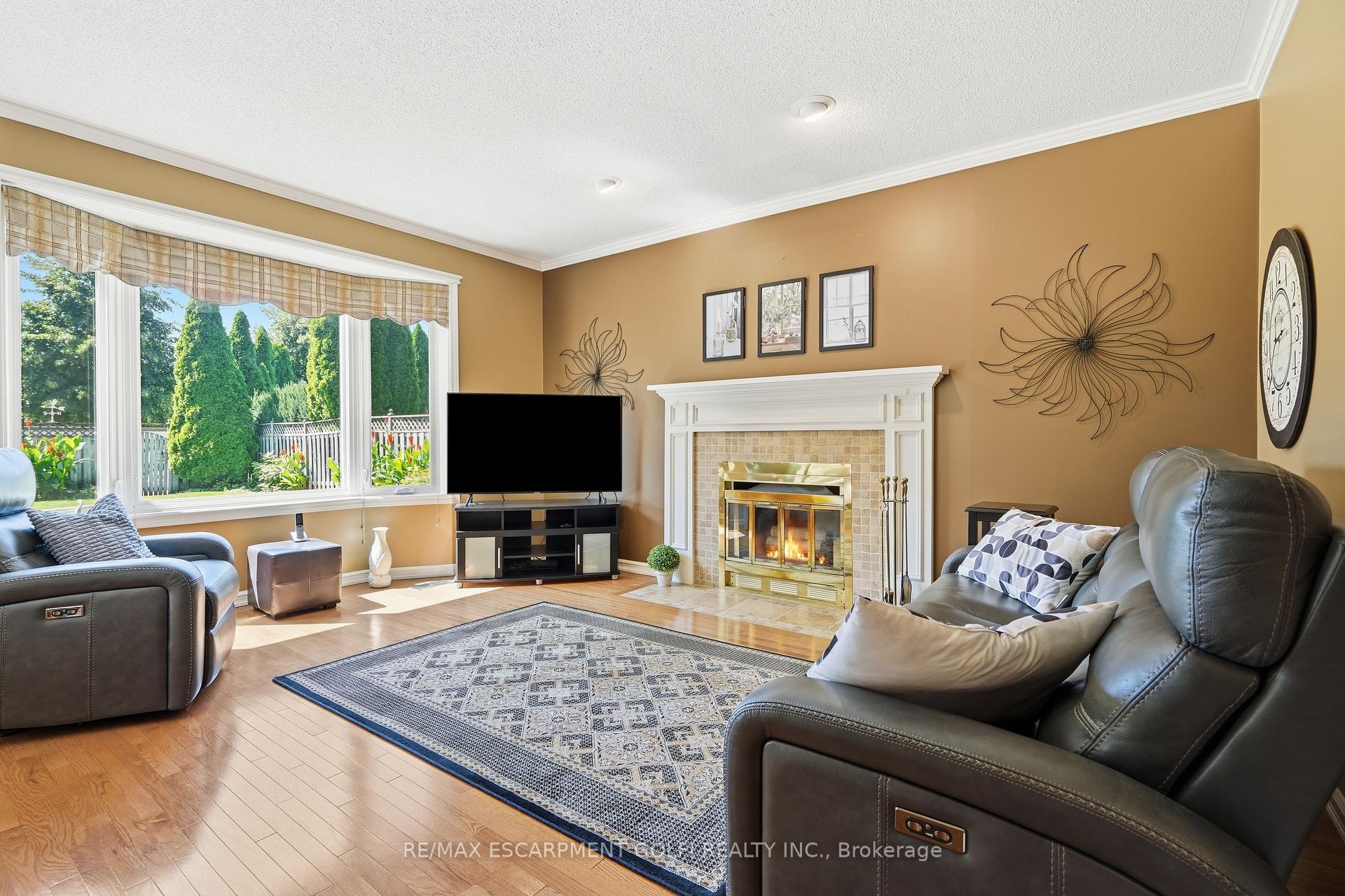 Photo 12 of 40 Dalemere Crescent, St. Catharines, Martindale Pond — HOMEH