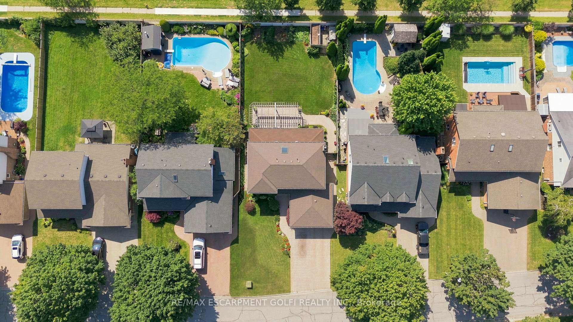 Photo 28 of 40 Dalemere Crescent, St. Catharines, Martindale Pond — HOMEH