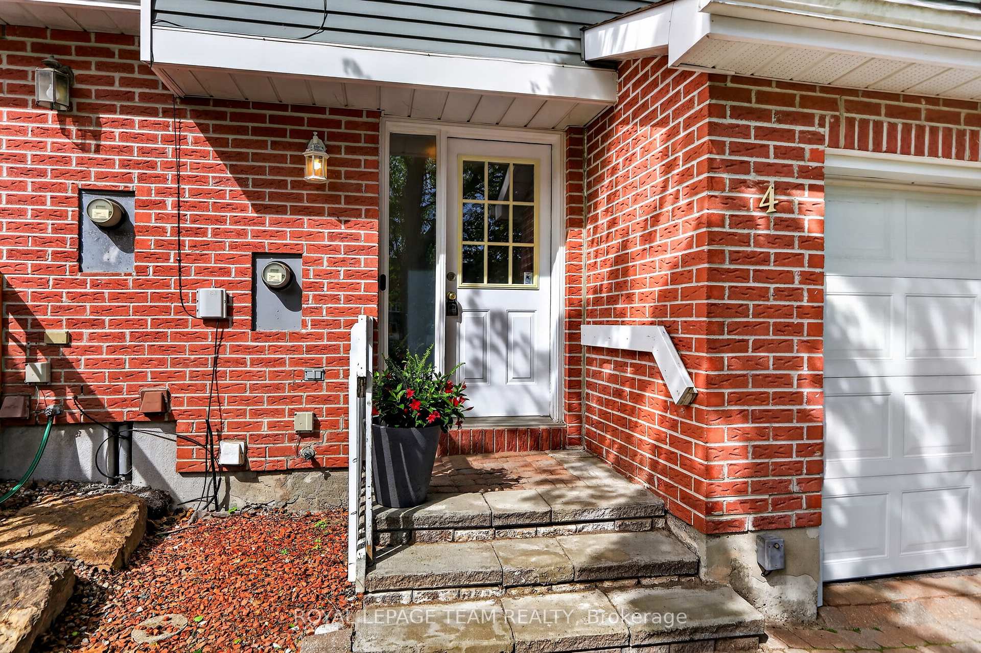 Photo 4 of 4 Mill Hill Road, Ottawa, Westcliffe Estates — HOMEH