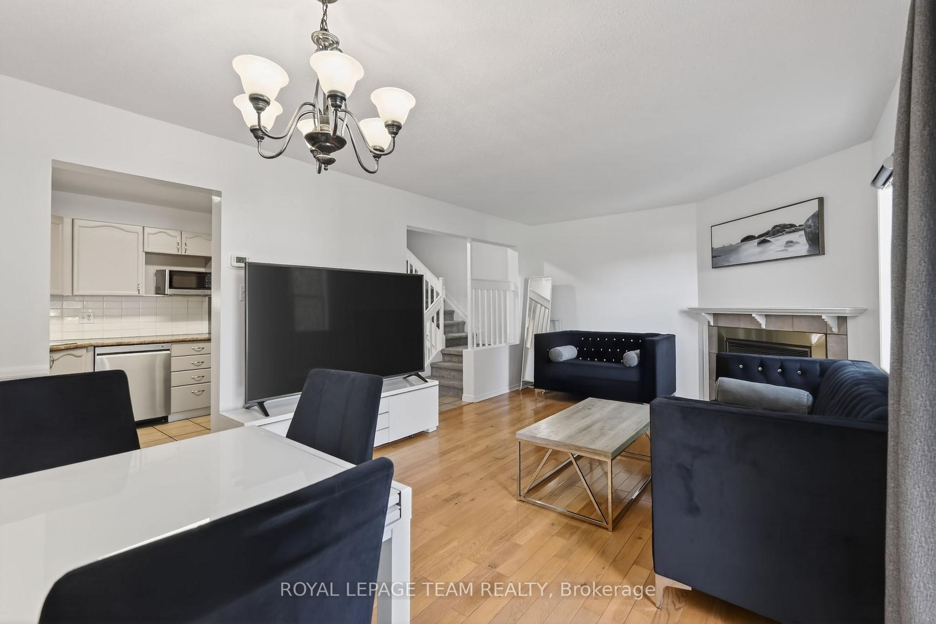 Photo 10 of 4 Mill Hill Road, Ottawa, Westcliffe Estates — HOMEH