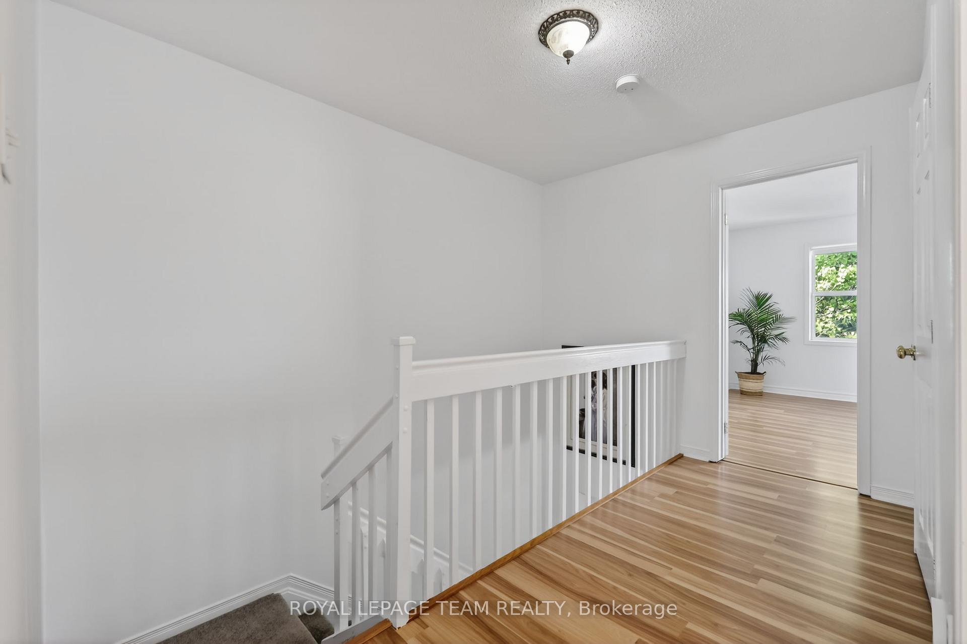 Photo 15 of 4 Mill Hill Road, Ottawa, Westcliffe Estates — HOMEH