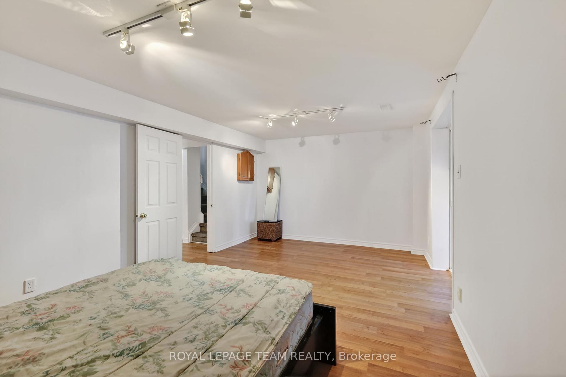 Photo 24 of 4 Mill Hill Road, Ottawa, Westcliffe Estates — HOMEH