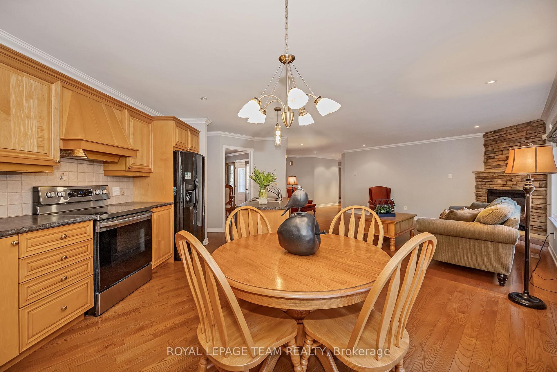 Photo 14 of 6543 Wheatfield Crescent, Ottawa, Greely — HOMEH
