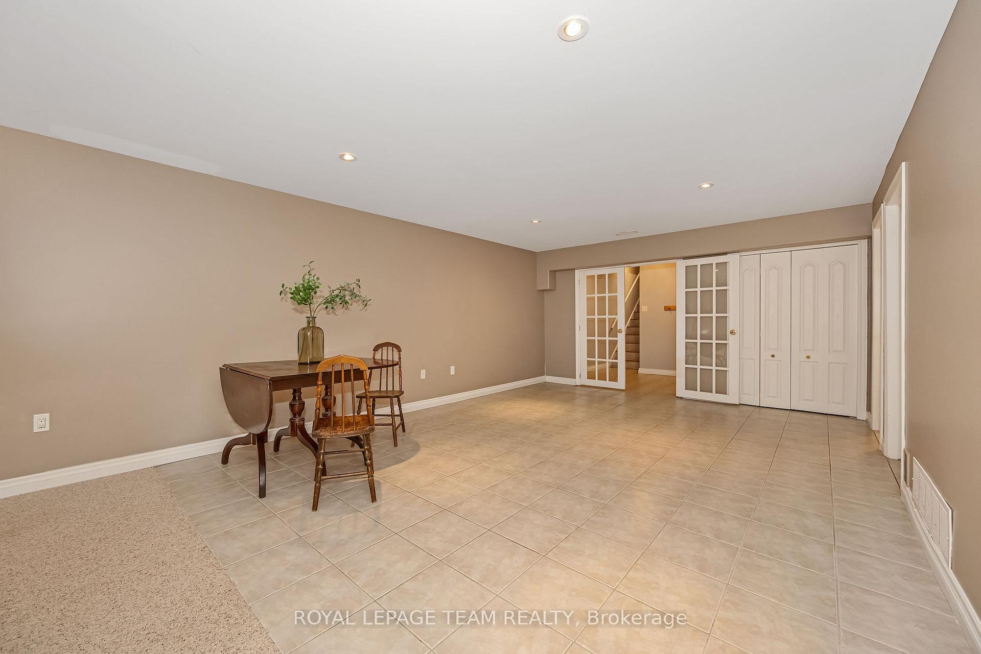 Photo 25 of 6543 Wheatfield Crescent, Ottawa, Greely — HOMEH