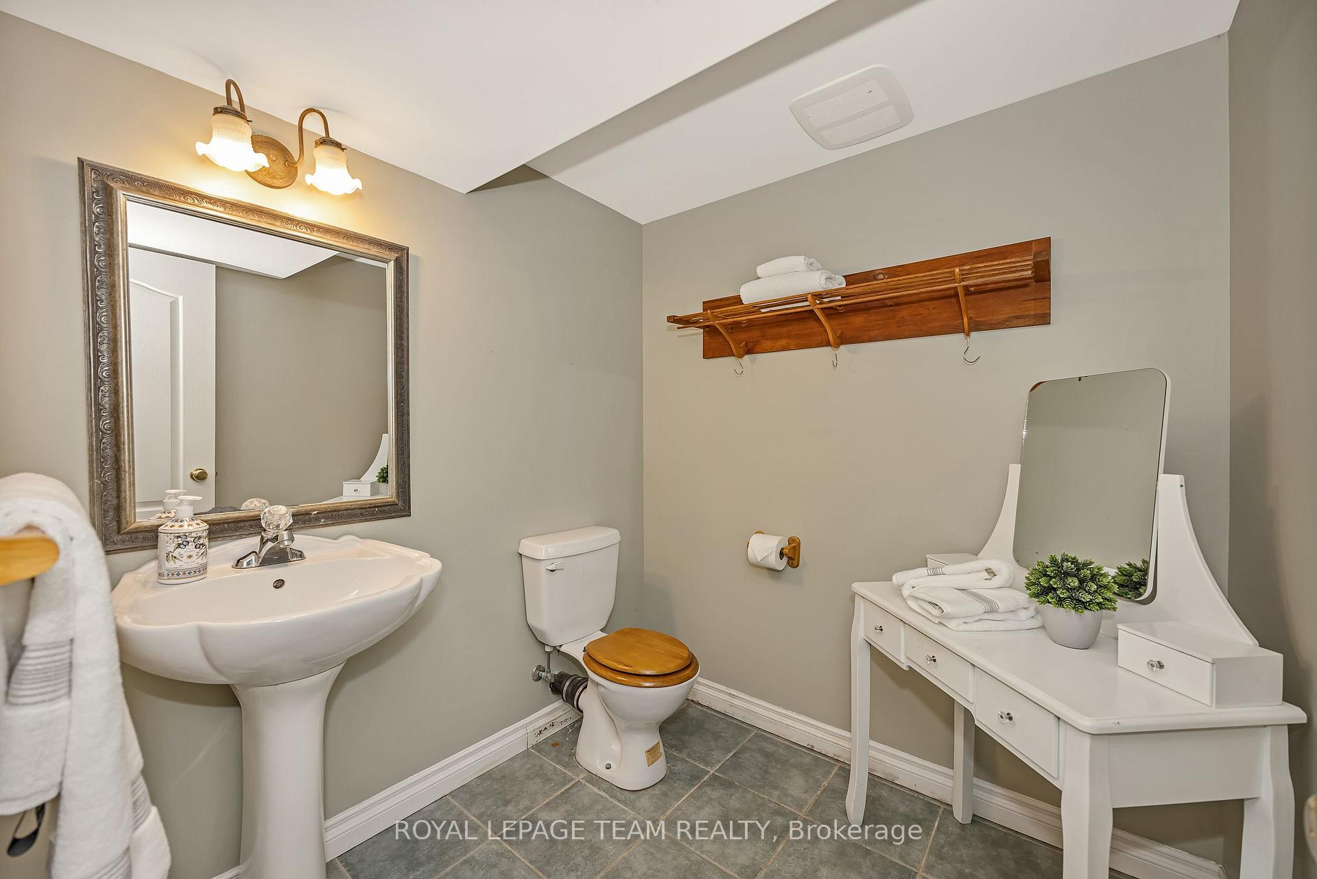 Photo 27 of 6543 Wheatfield Crescent, Ottawa, Greely — HOMEH