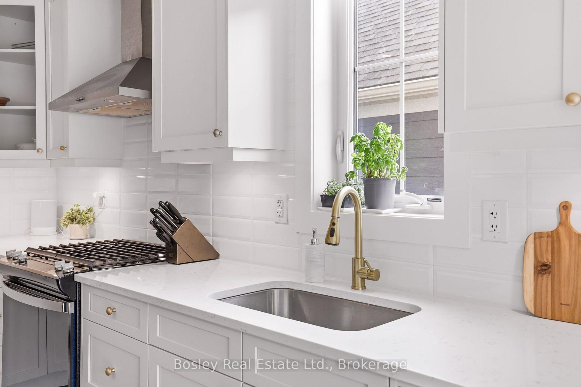 Photo 17 of 171 Sugar Maple Street, Blue Mountains — HOMEH
