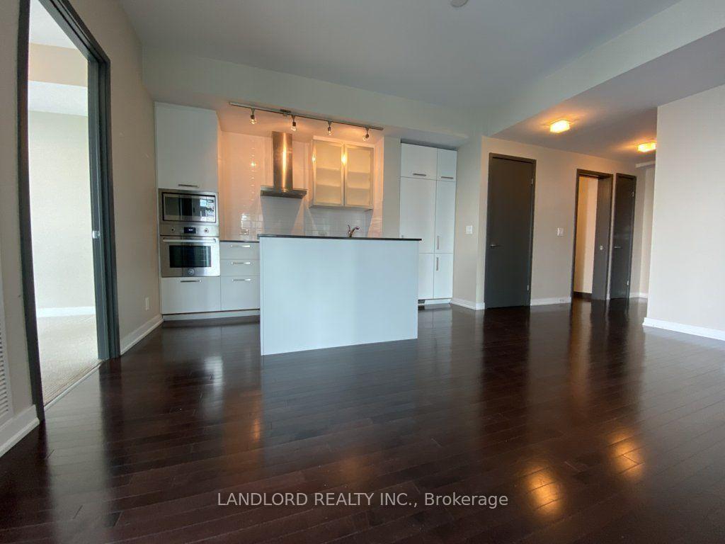 Front of Unit 3403, 14 York Street