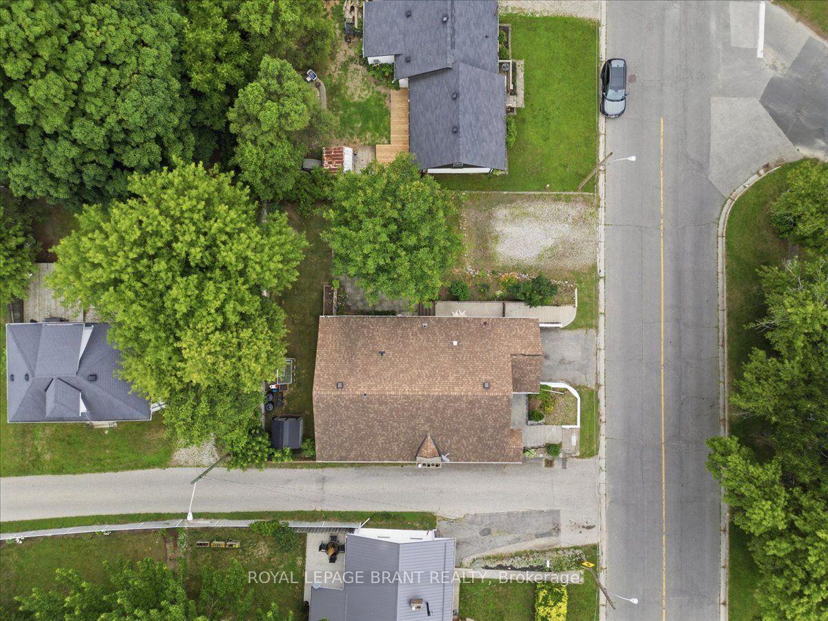 Photo 4 of 12 Tillson Street, Tillsonburg — HOMEH