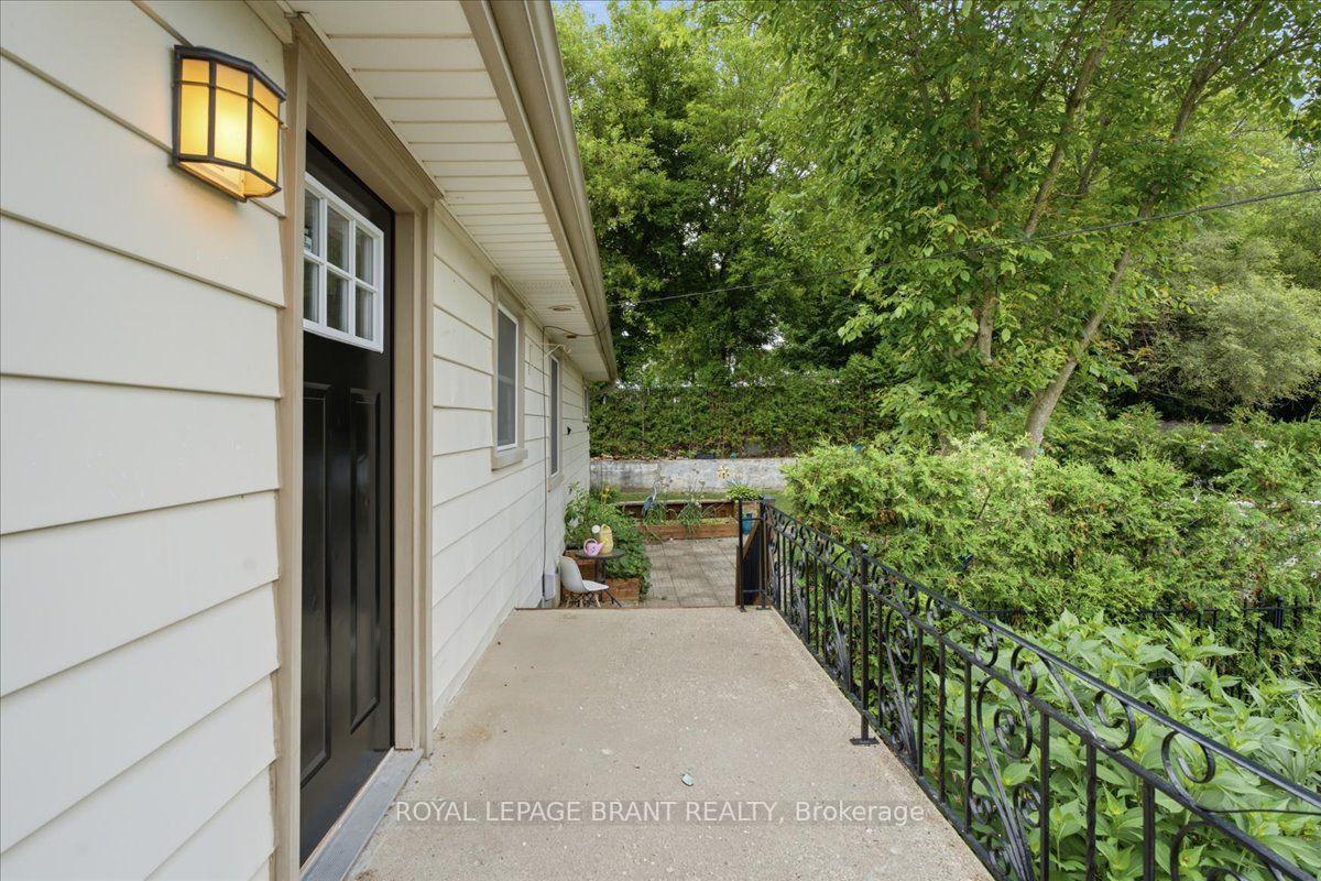 Photo 6 of 12 Tillson Street, Tillsonburg — HOMEH