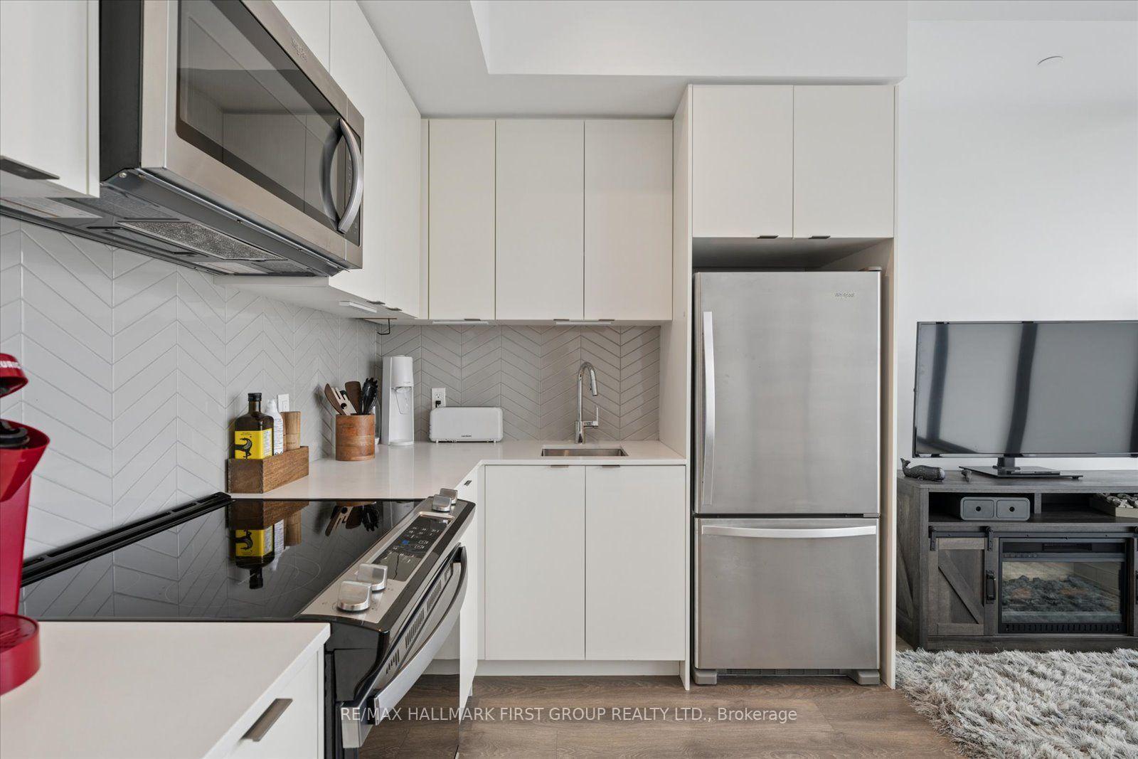 Photo 12 of Unit 423, 1612 Charles Street, Whitby, Port Whitby — HOMEH