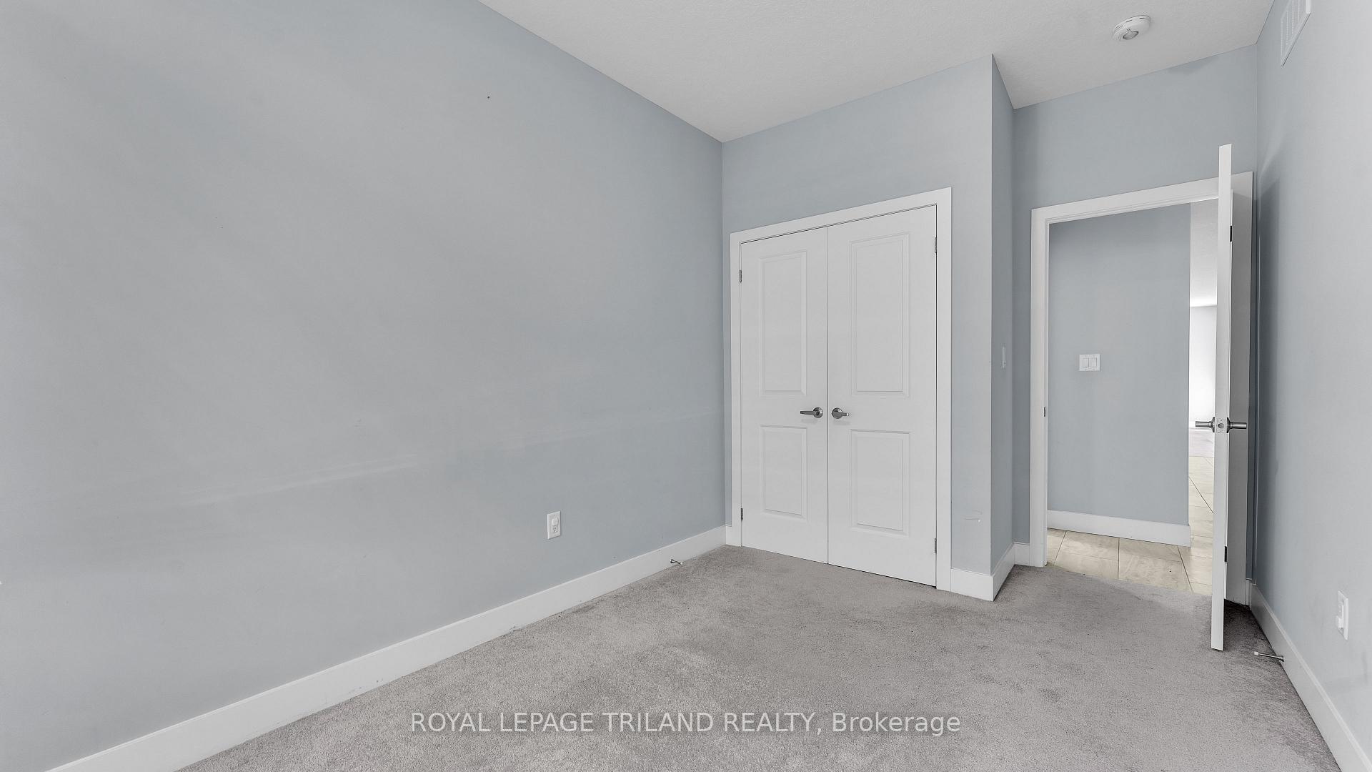 Photo 8 of 2284 Evans Boulevard, London, South U — HOMEH