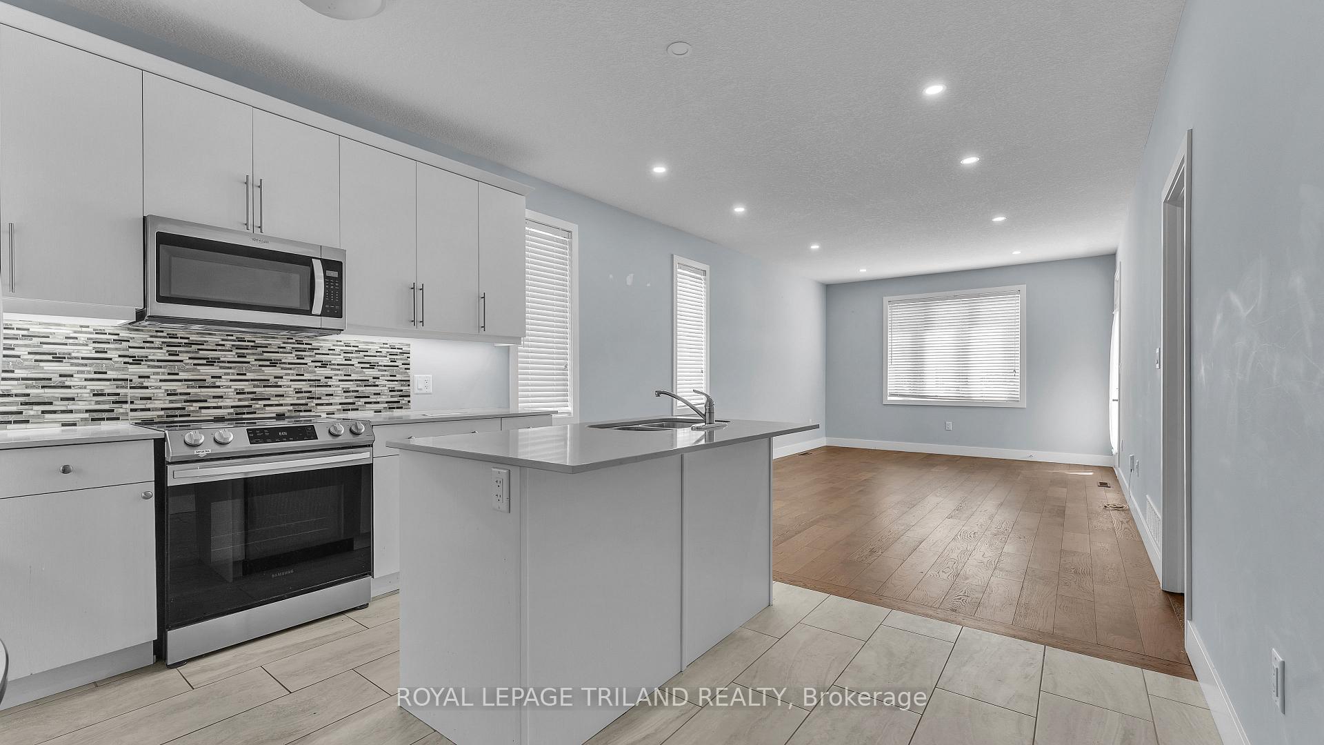 Photo 10 of 2284 Evans Boulevard, London, South U — HOMEH