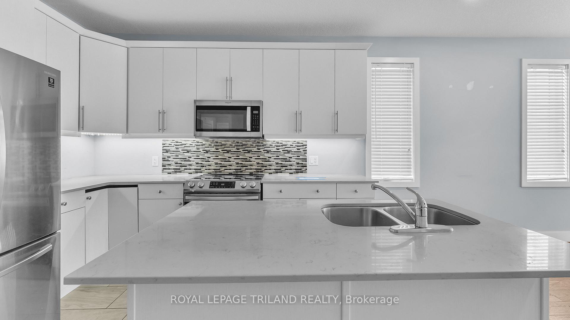 Photo 11 of 2284 Evans Boulevard, London, South U — HOMEH