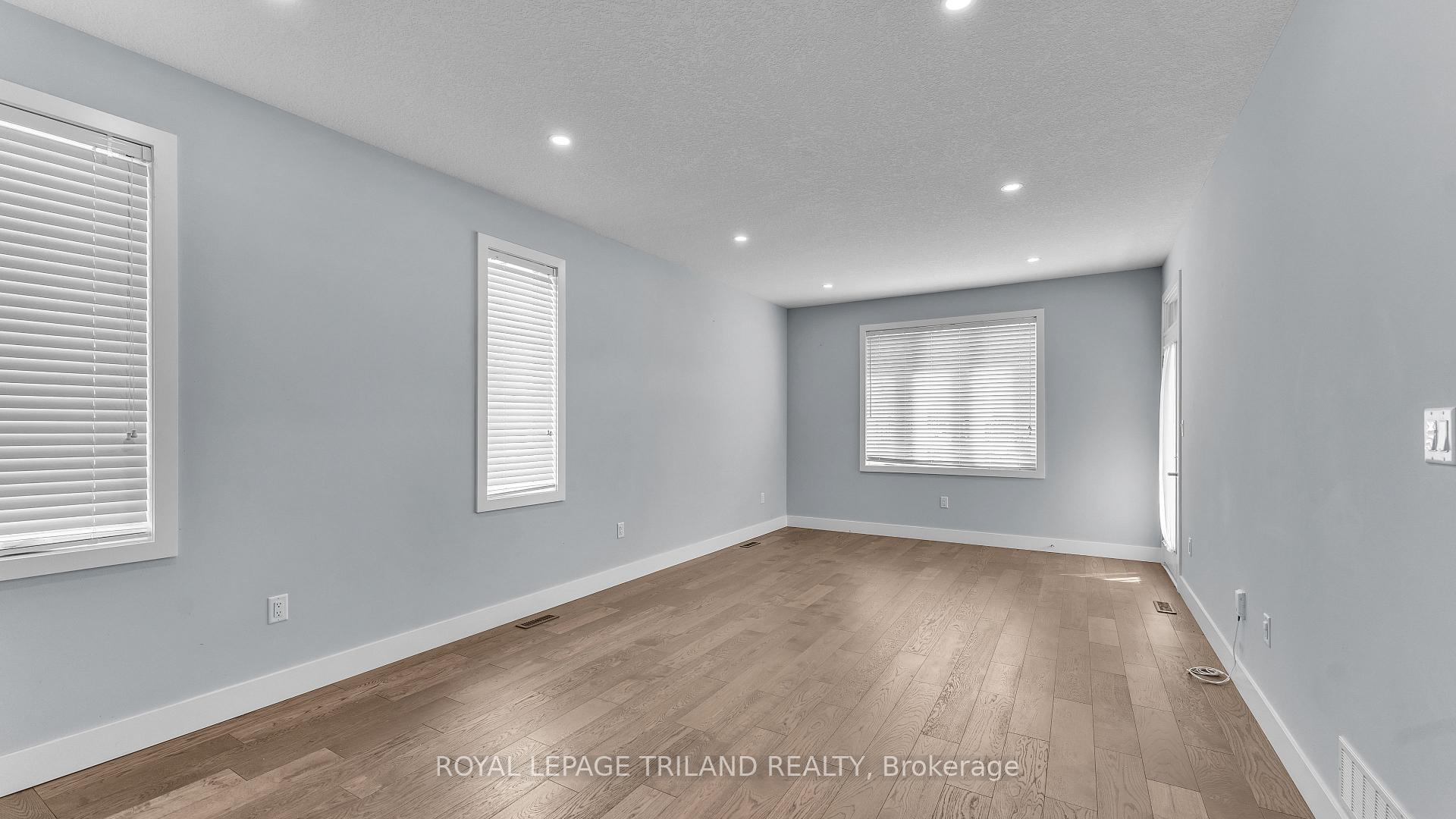 Photo 13 of 2284 Evans Boulevard, London, South U — HOMEH