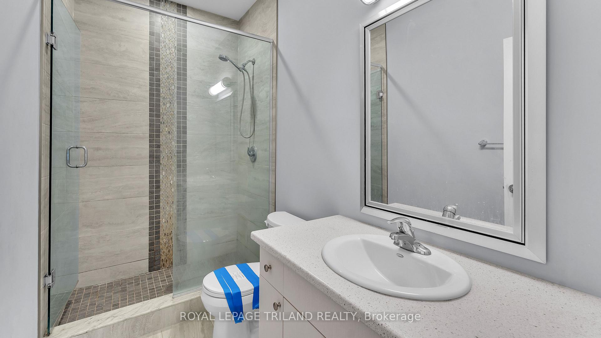 Photo 17 of 2284 Evans Boulevard, London, South U — HOMEH
