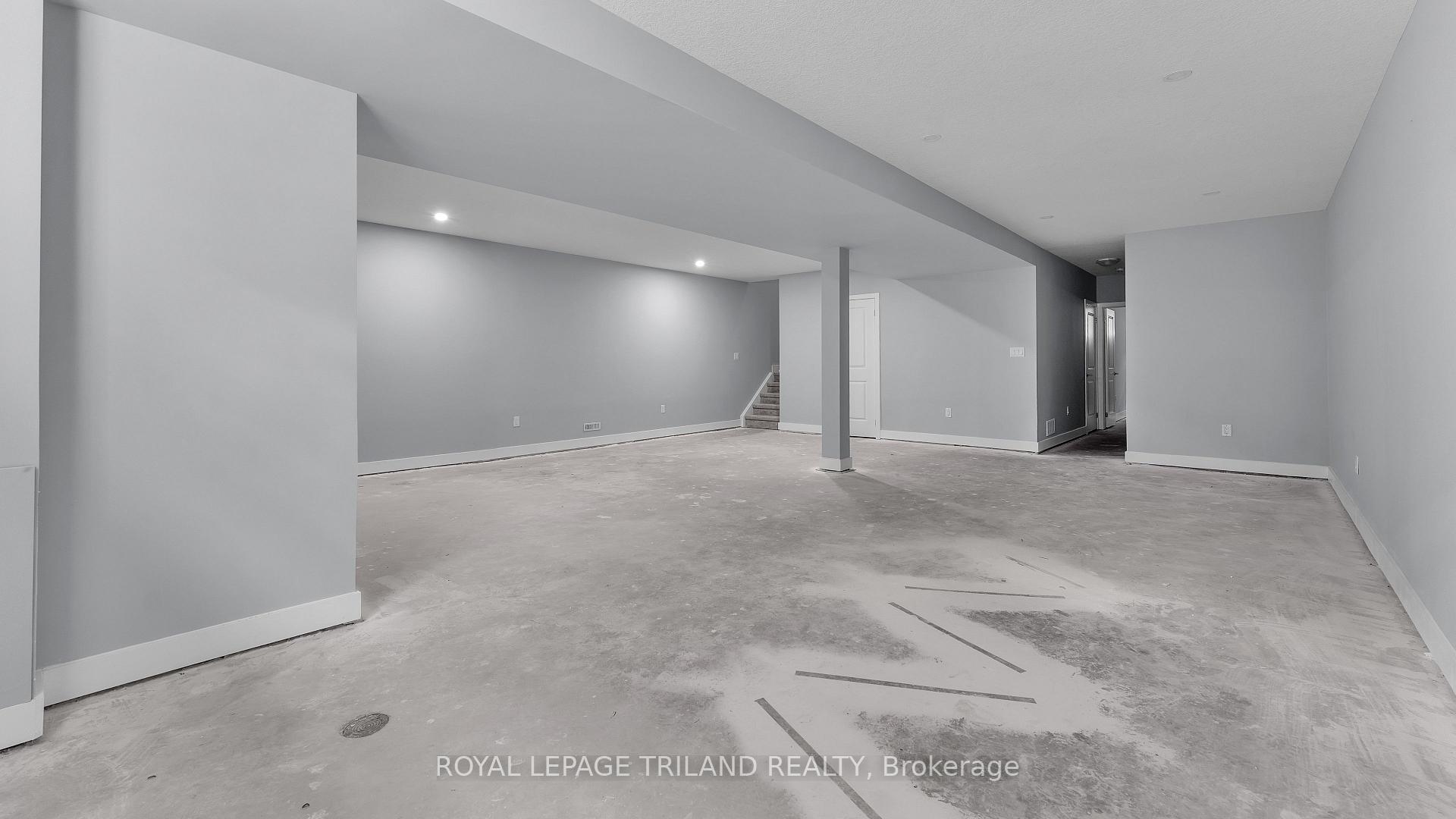 Photo 20 of 2284 Evans Boulevard, London, South U — HOMEH